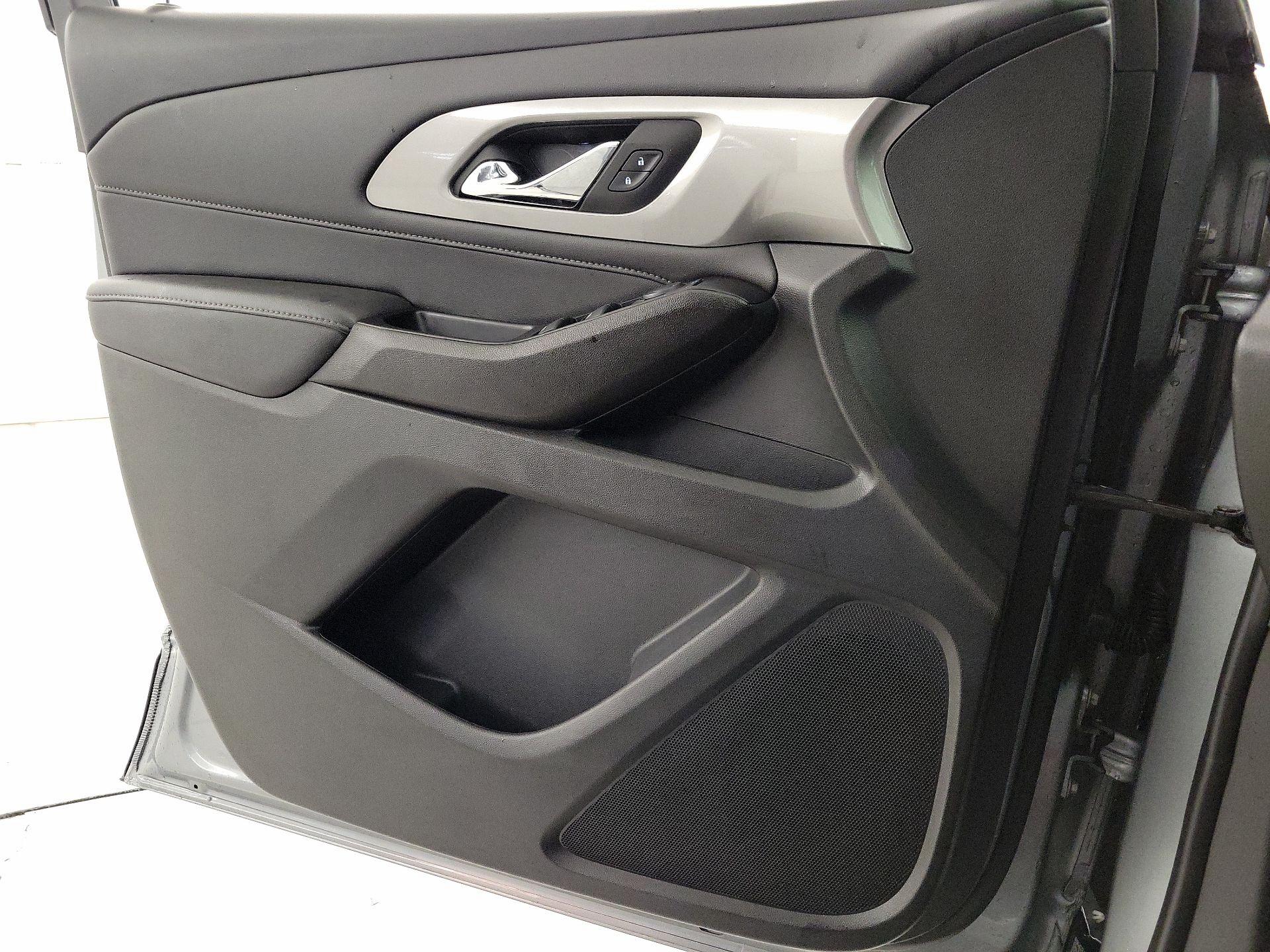 Thumbnail: 2023 Chevrolet Traverse - 12