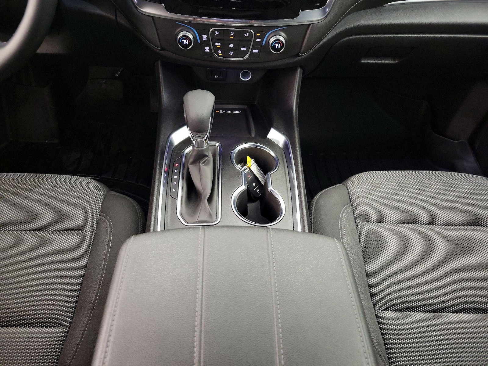2023 Chevrolet Traverse 1LT - Photo 18