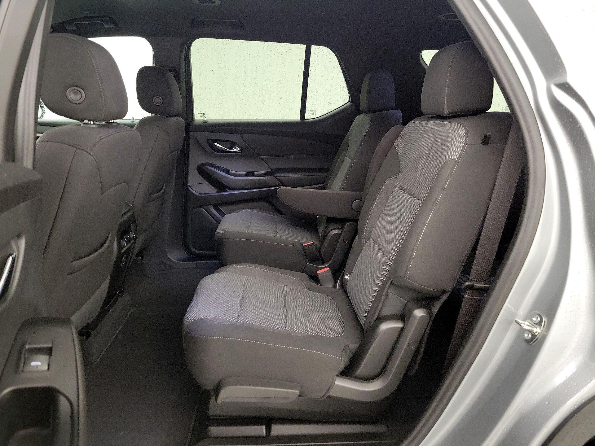 Thumbnail: 2023 Chevrolet Traverse - 18