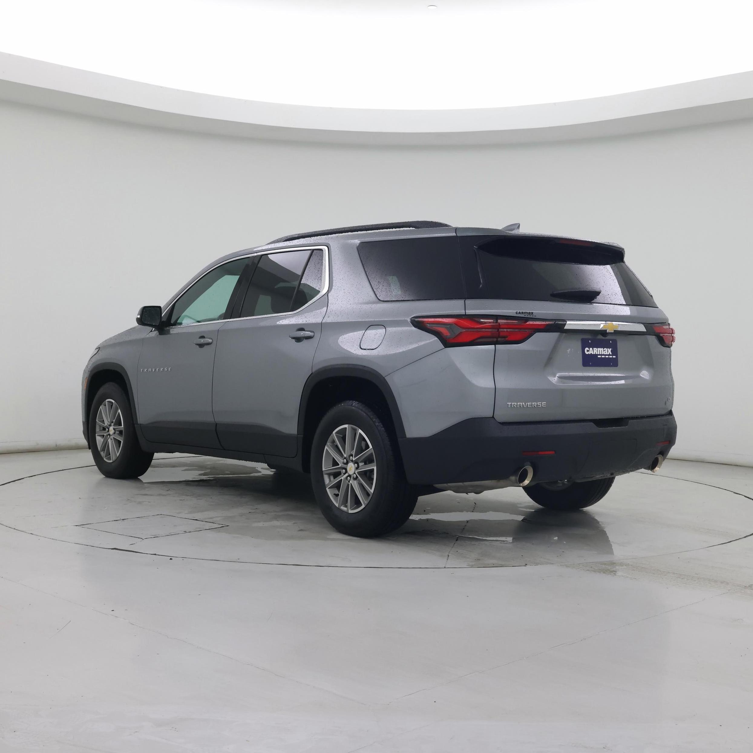 Thumbnail: 2023 Chevrolet Traverse - 2