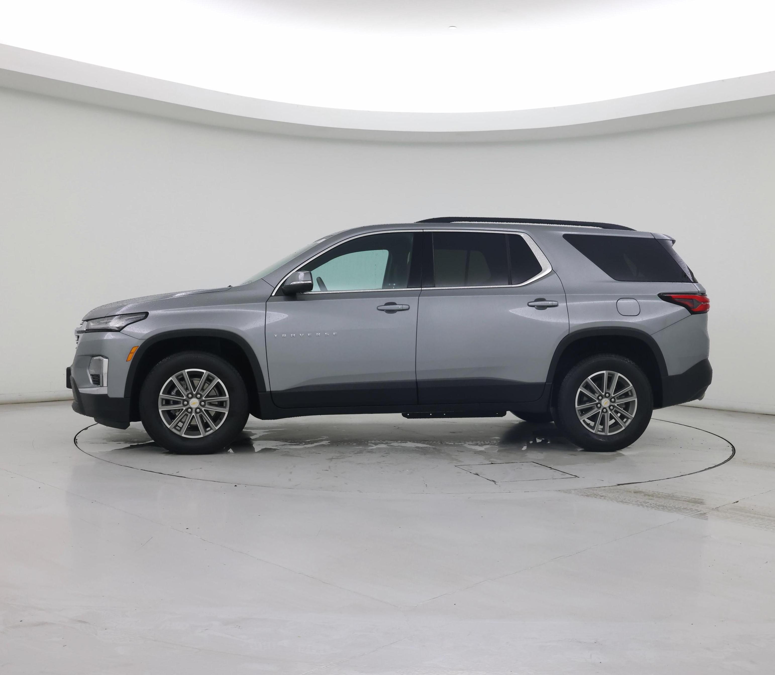 Thumbnail: 2023 Chevrolet Traverse - 3