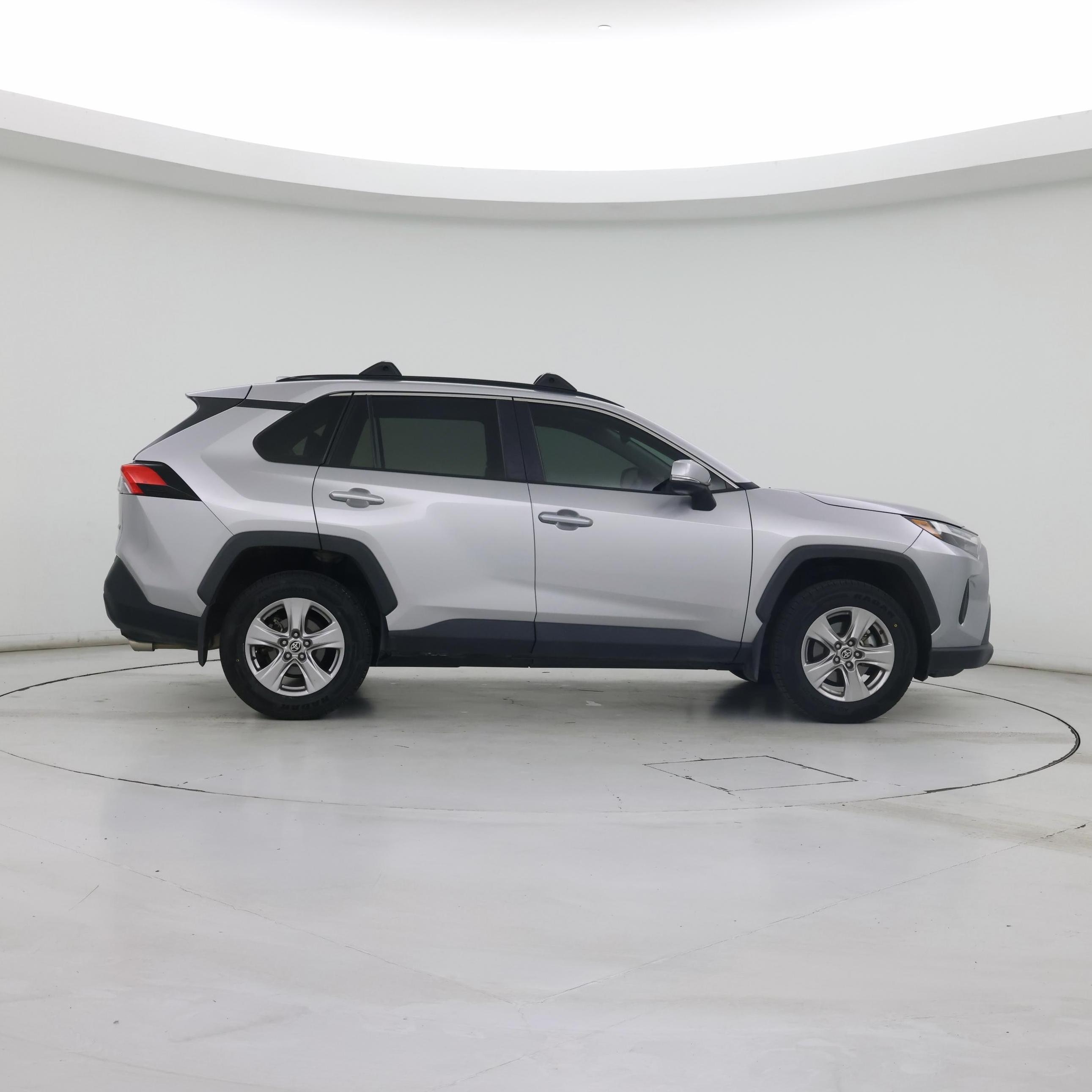 Thumbnail: 2022 Toyota RAV4 - 7