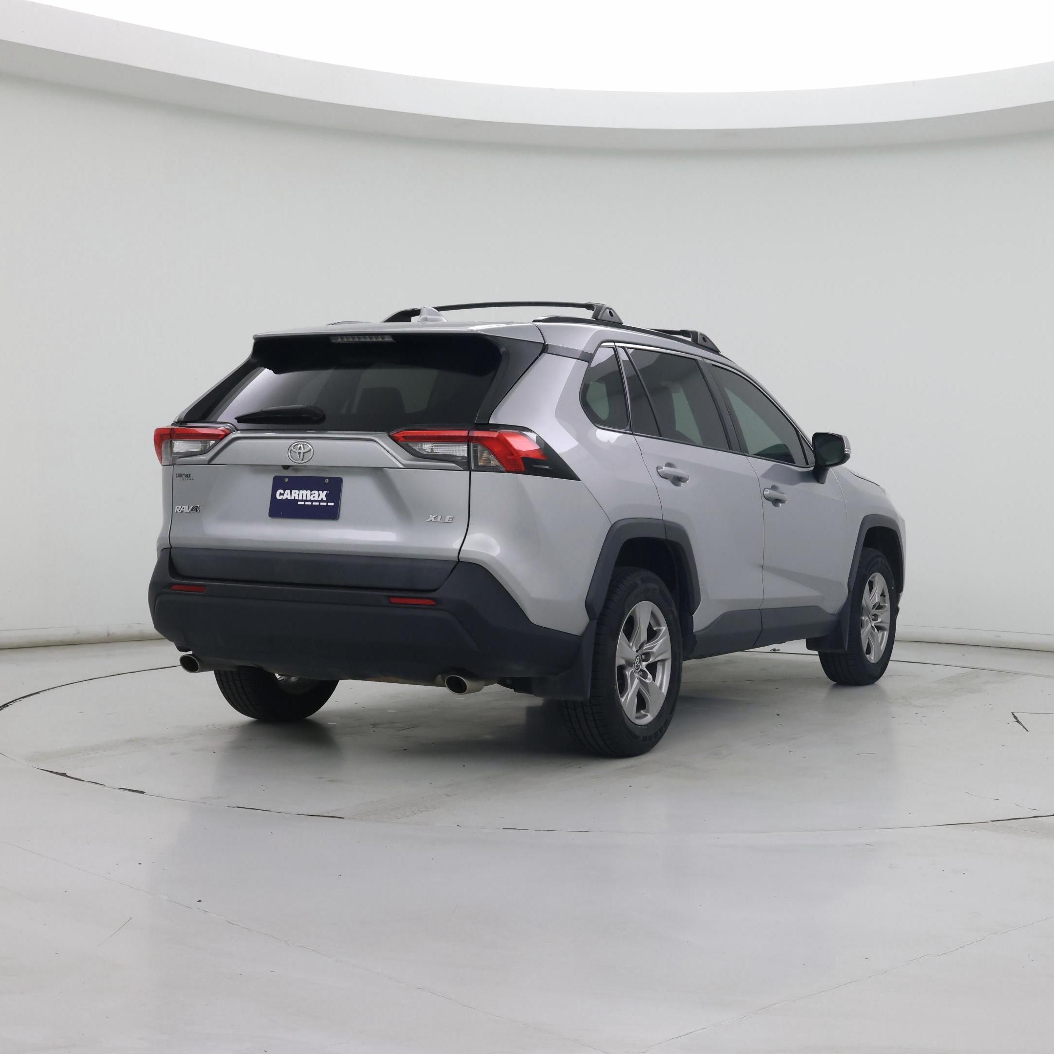 Thumbnail: 2022 Toyota RAV4 - 8