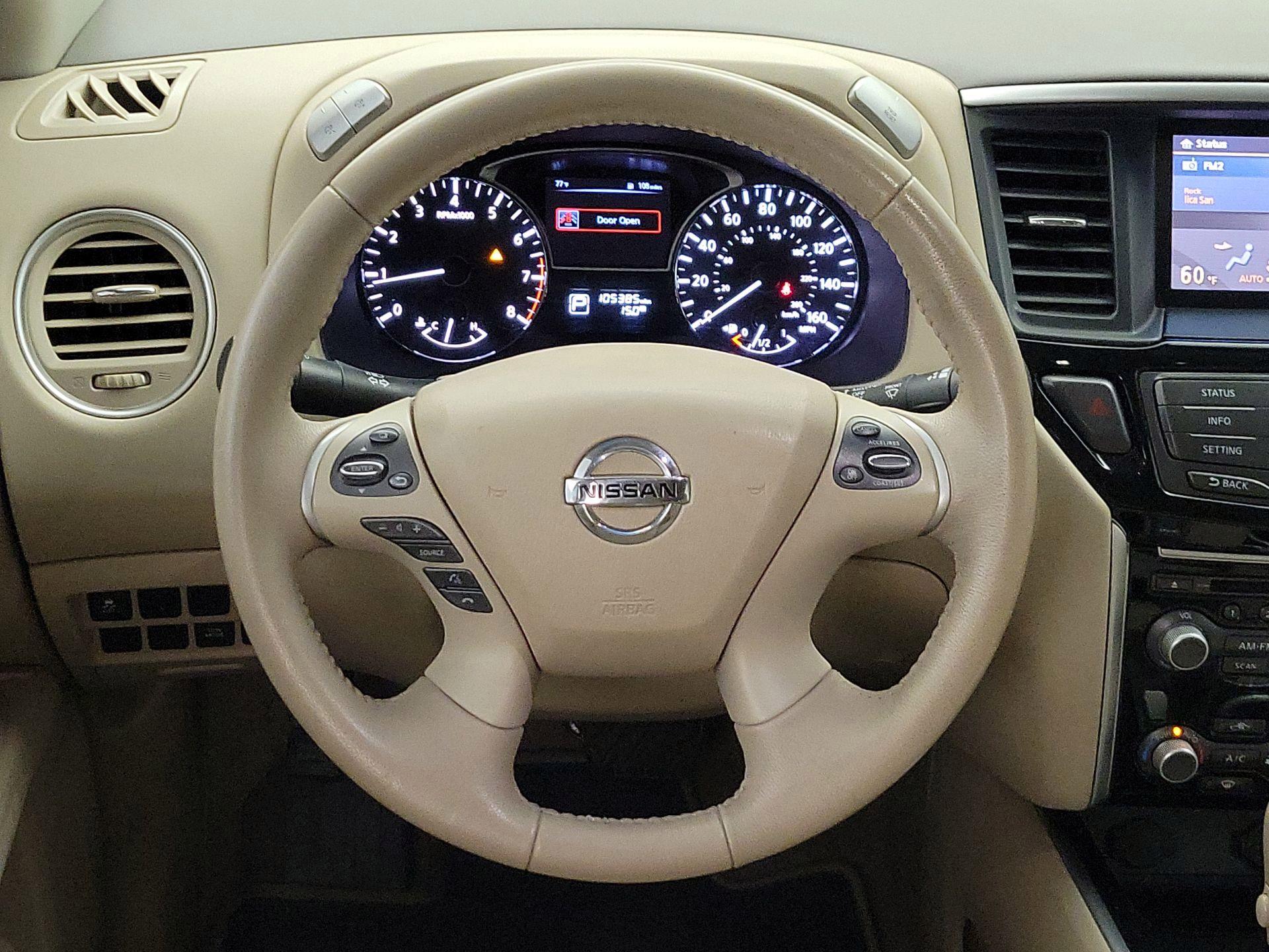 Thumbnail: 2015 Nissan Pathfinder - 10