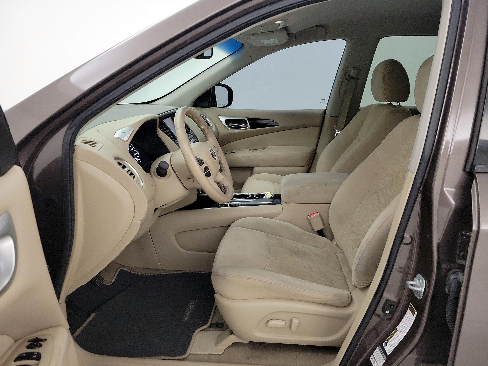 Thumbnail: 2015 Nissan Pathfinder - 11