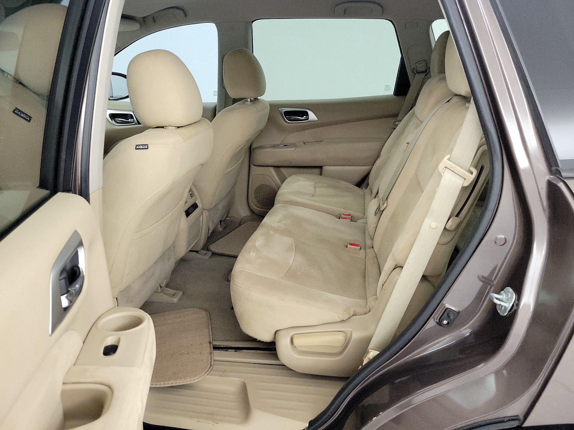 Thumbnail: 2015 Nissan Pathfinder - 19