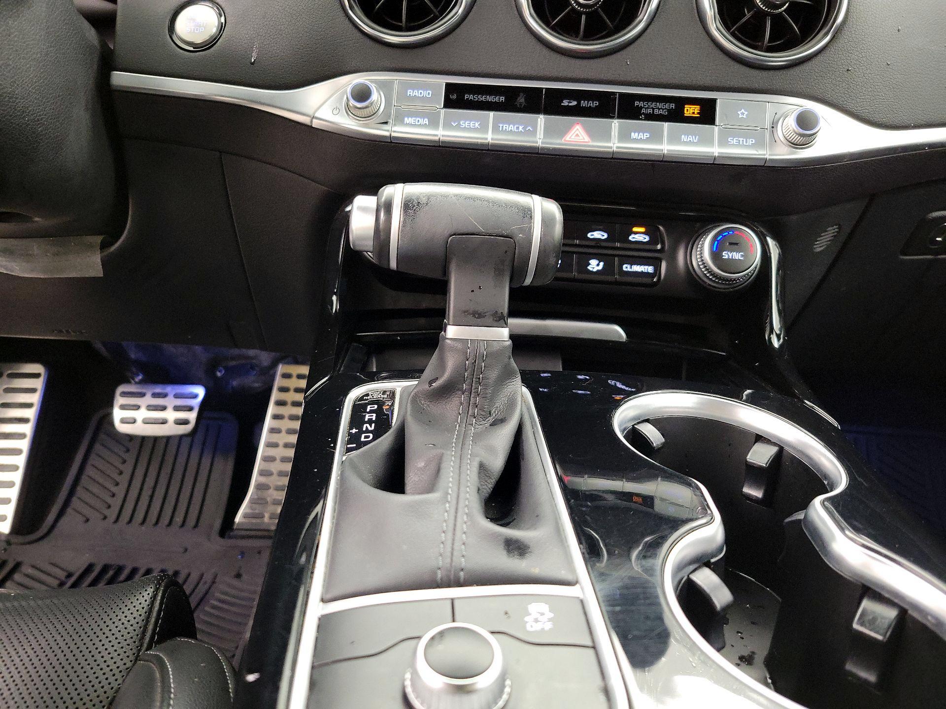 Thumbnail: 2021 Kia Stinger - 17