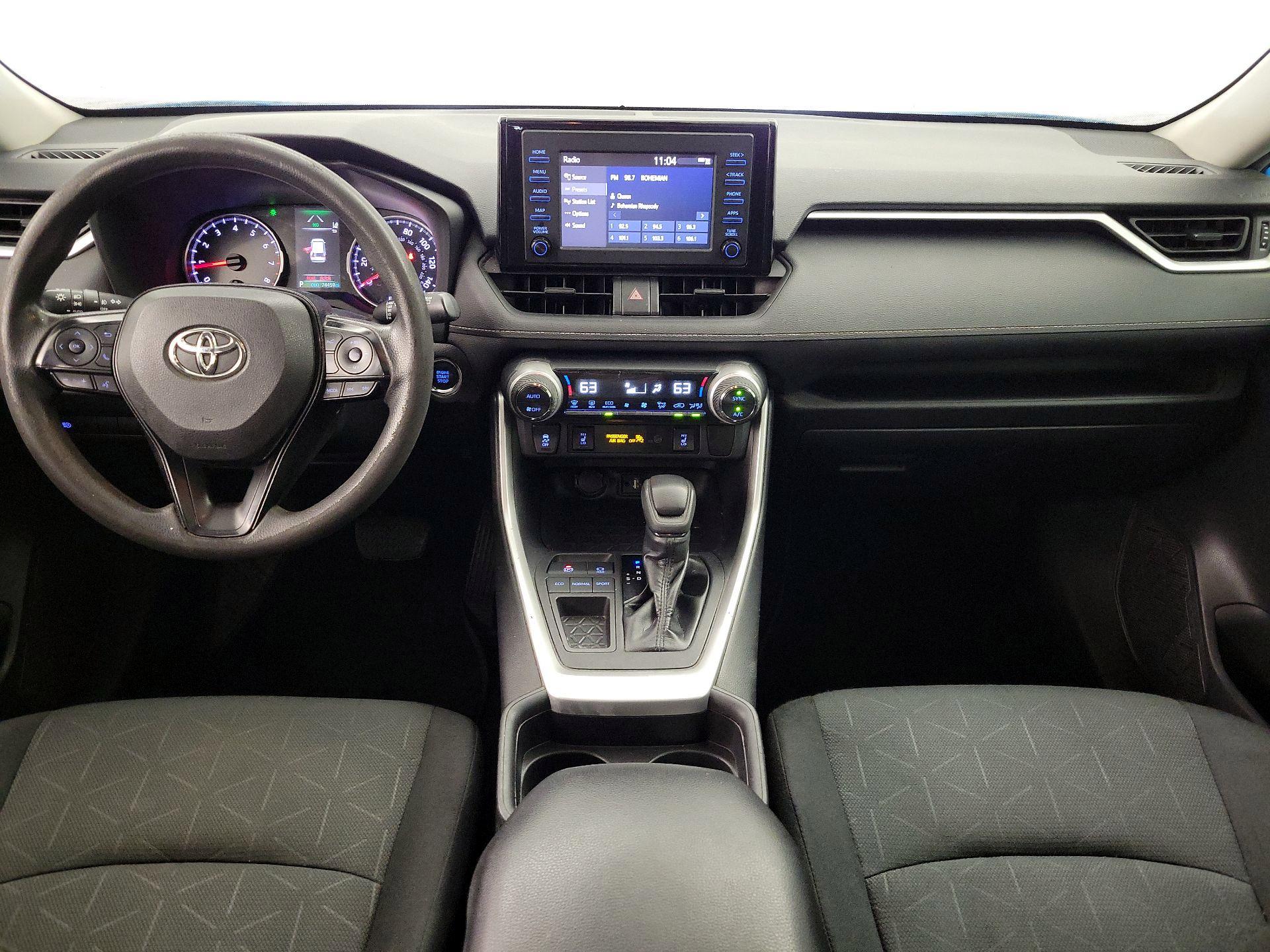 Thumbnail: 2019 Toyota RAV4 - 9