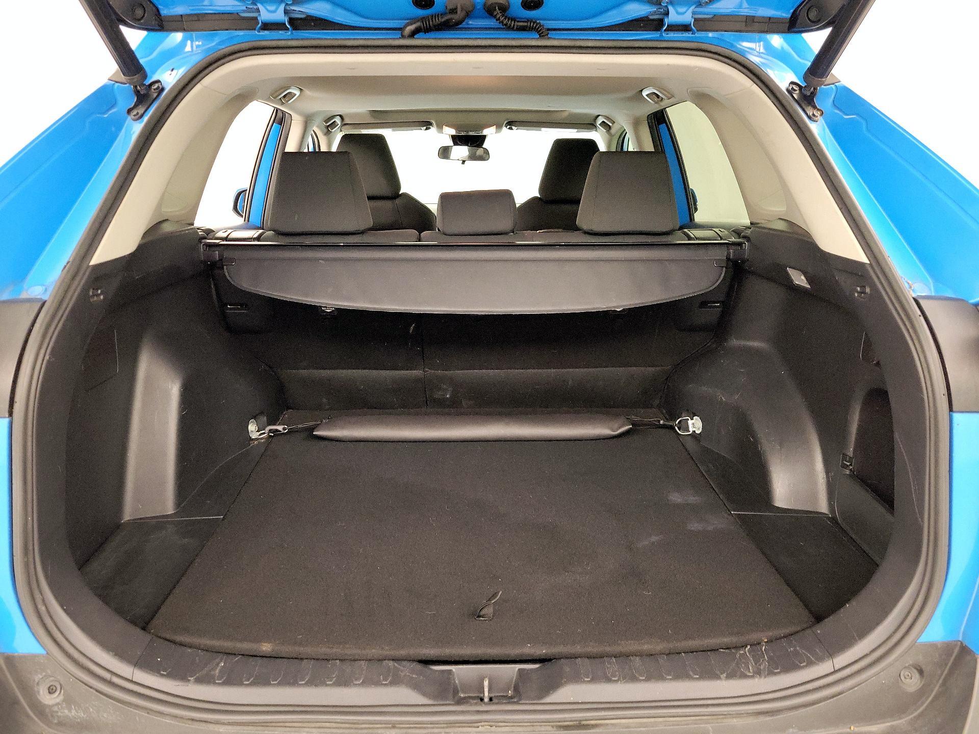 Thumbnail: 2019 Toyota RAV4 - 20