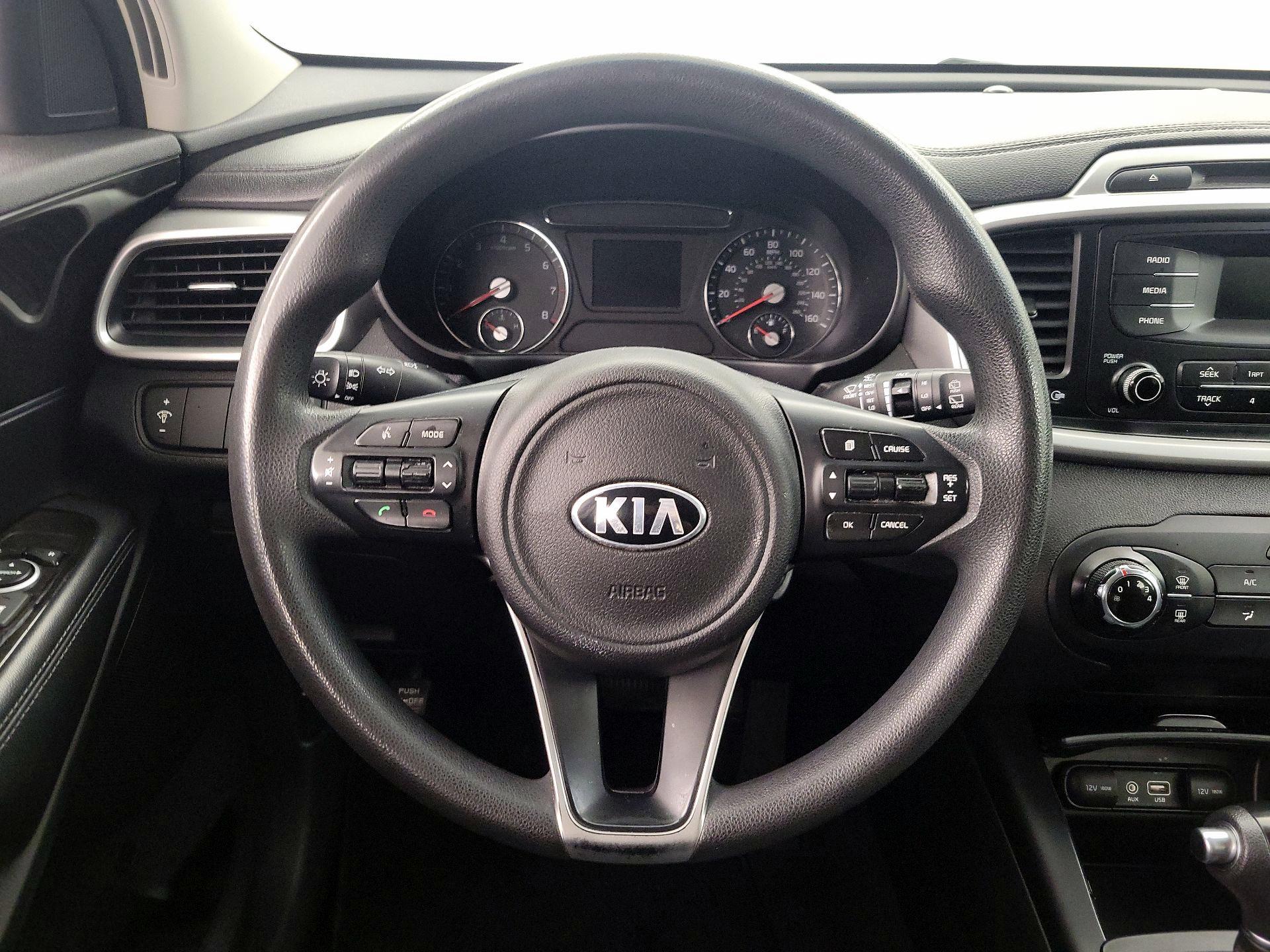 Thumbnail: 2017 Kia Sorento - 10