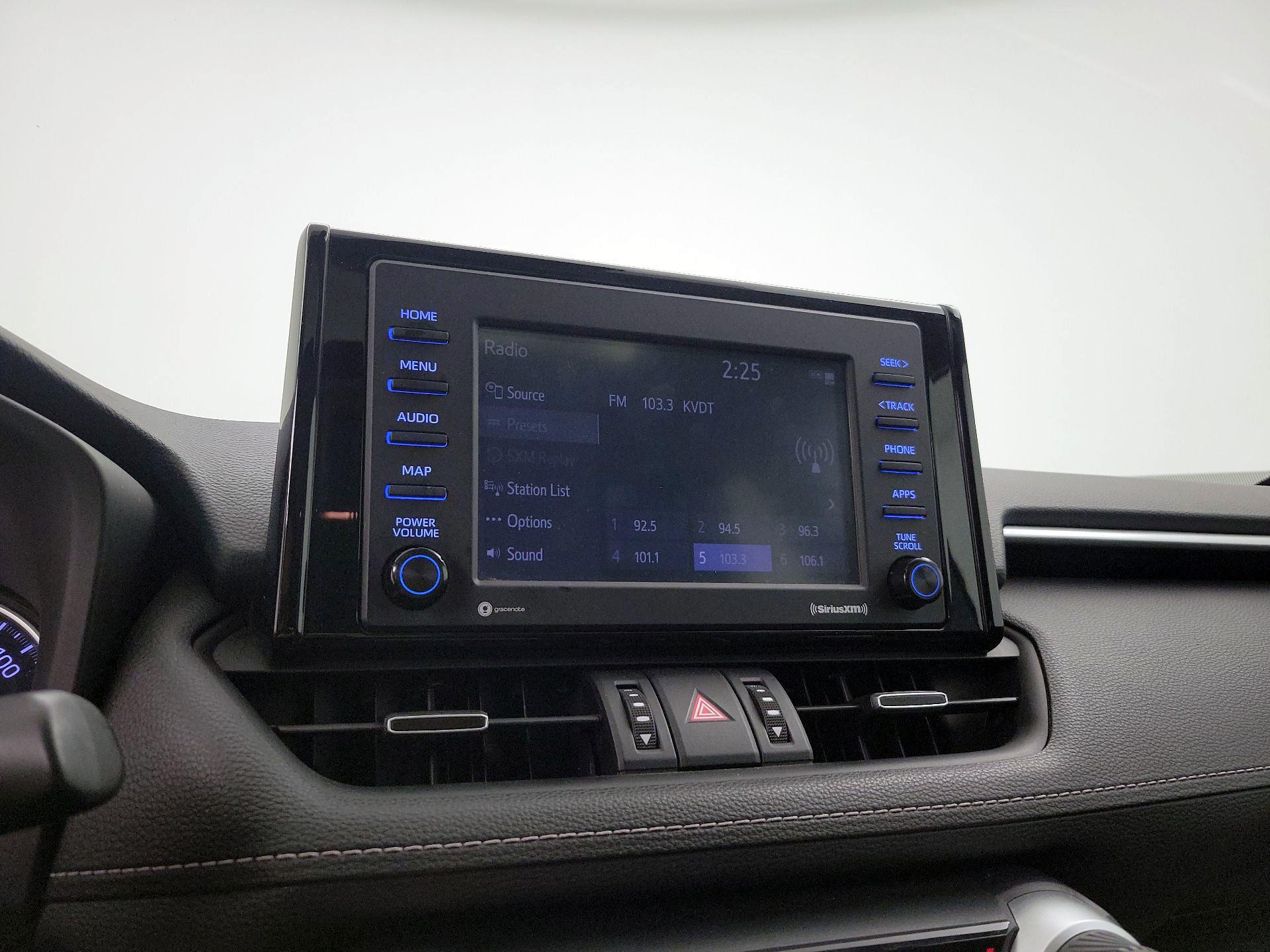 Thumbnail: 2021 Toyota RAV4 - 15