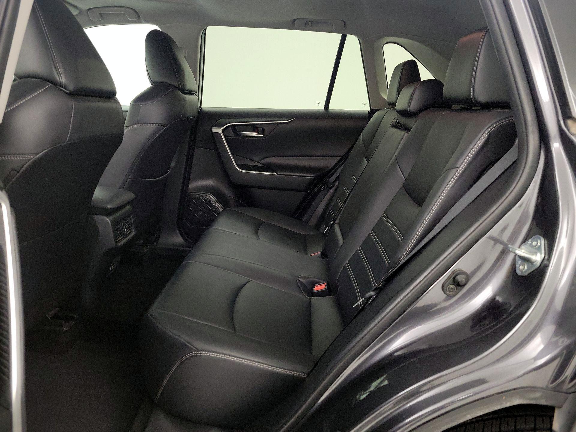 Thumbnail: 2021 Toyota RAV4 - 19