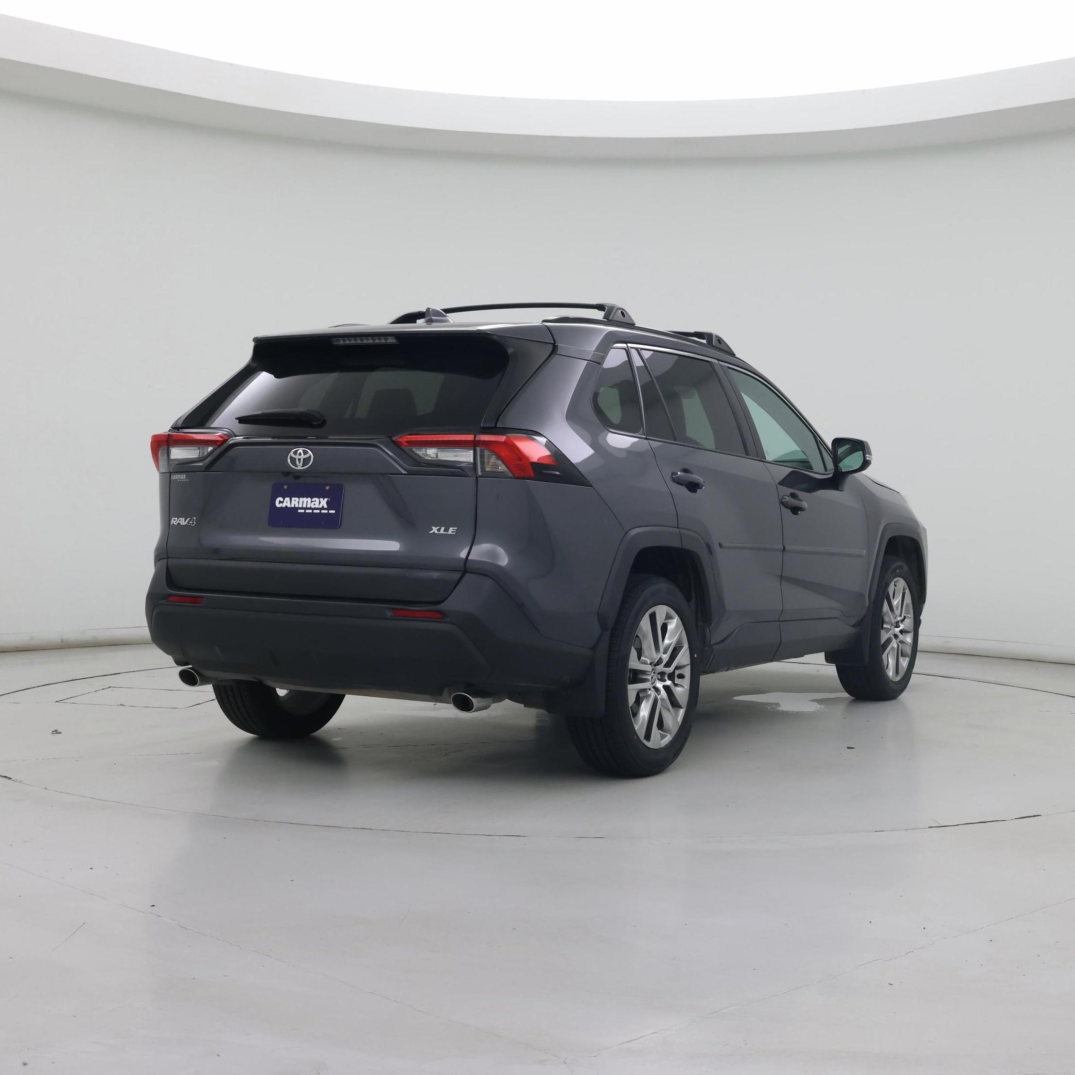 Thumbnail: 2021 Toyota RAV4 - 8