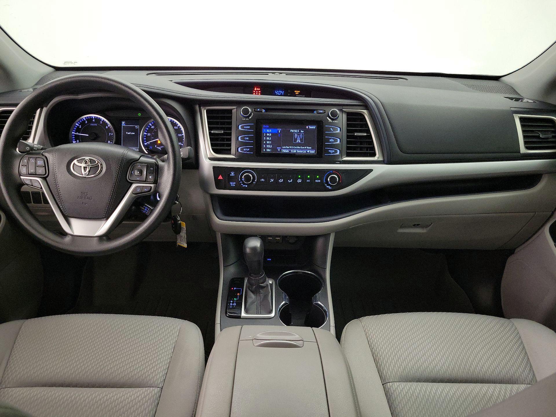 Thumbnail: 2019 Toyota Highlander - 9