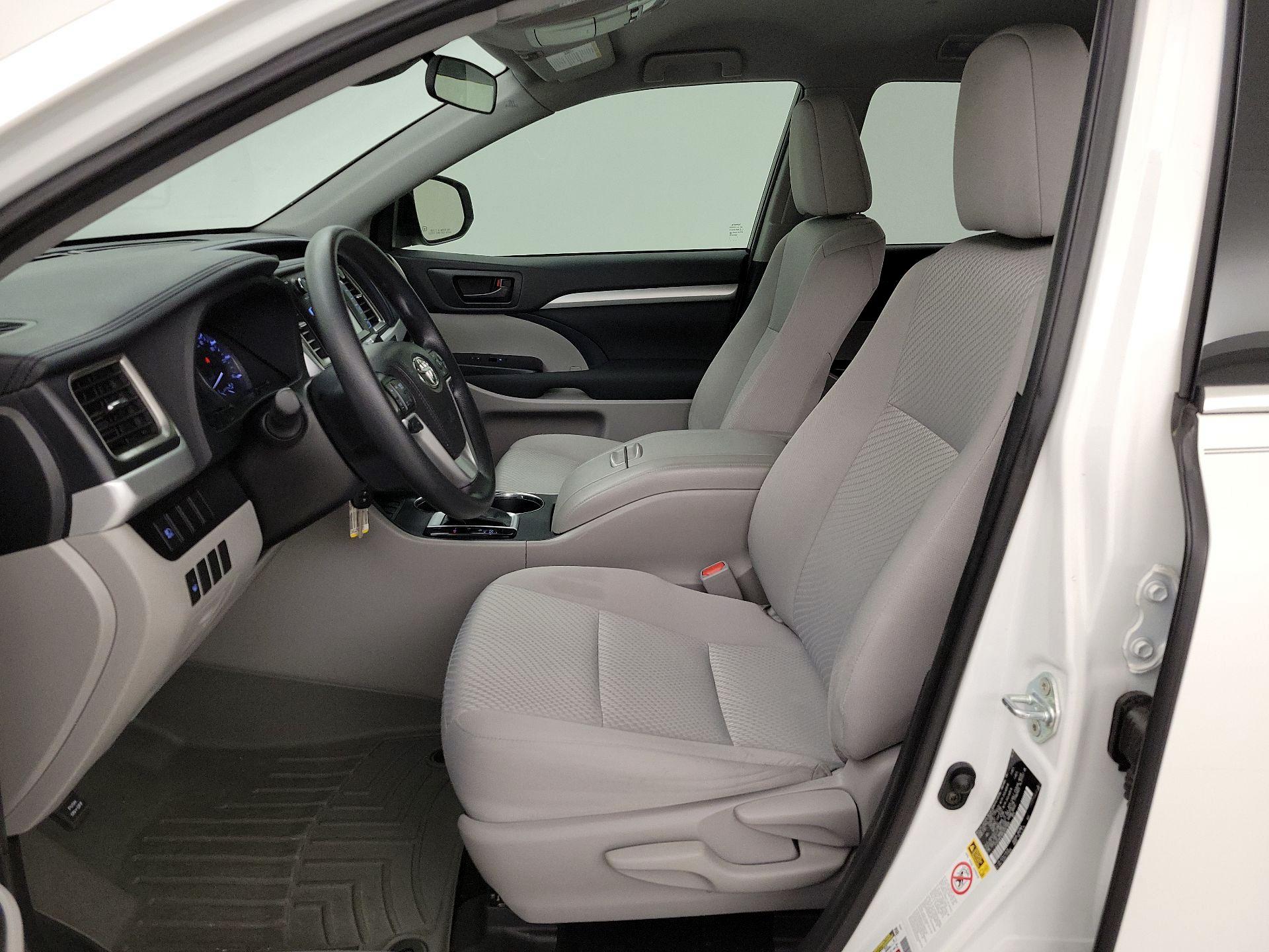 Thumbnail: 2019 Toyota Highlander - 11