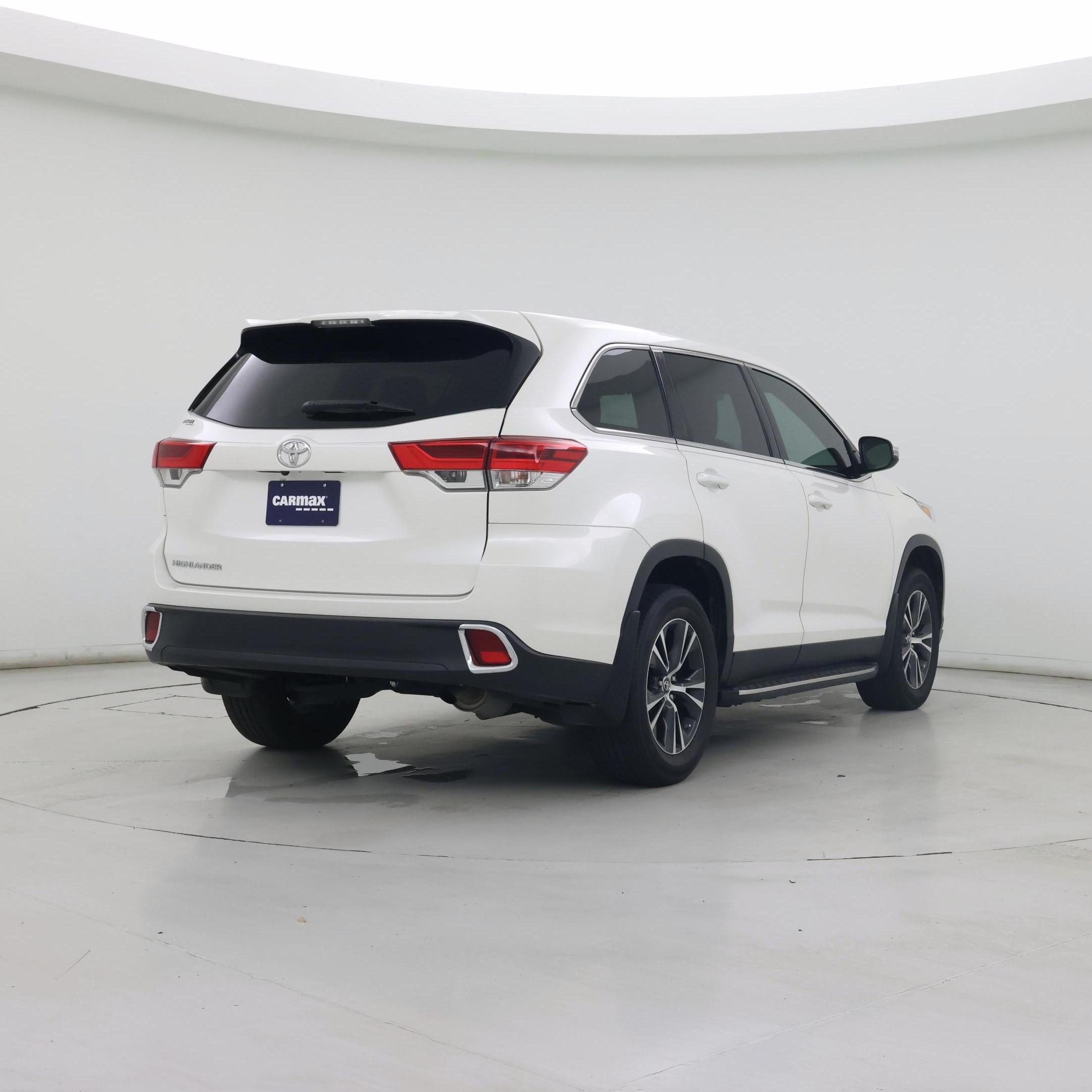Thumbnail: 2019 Toyota Highlander - 8