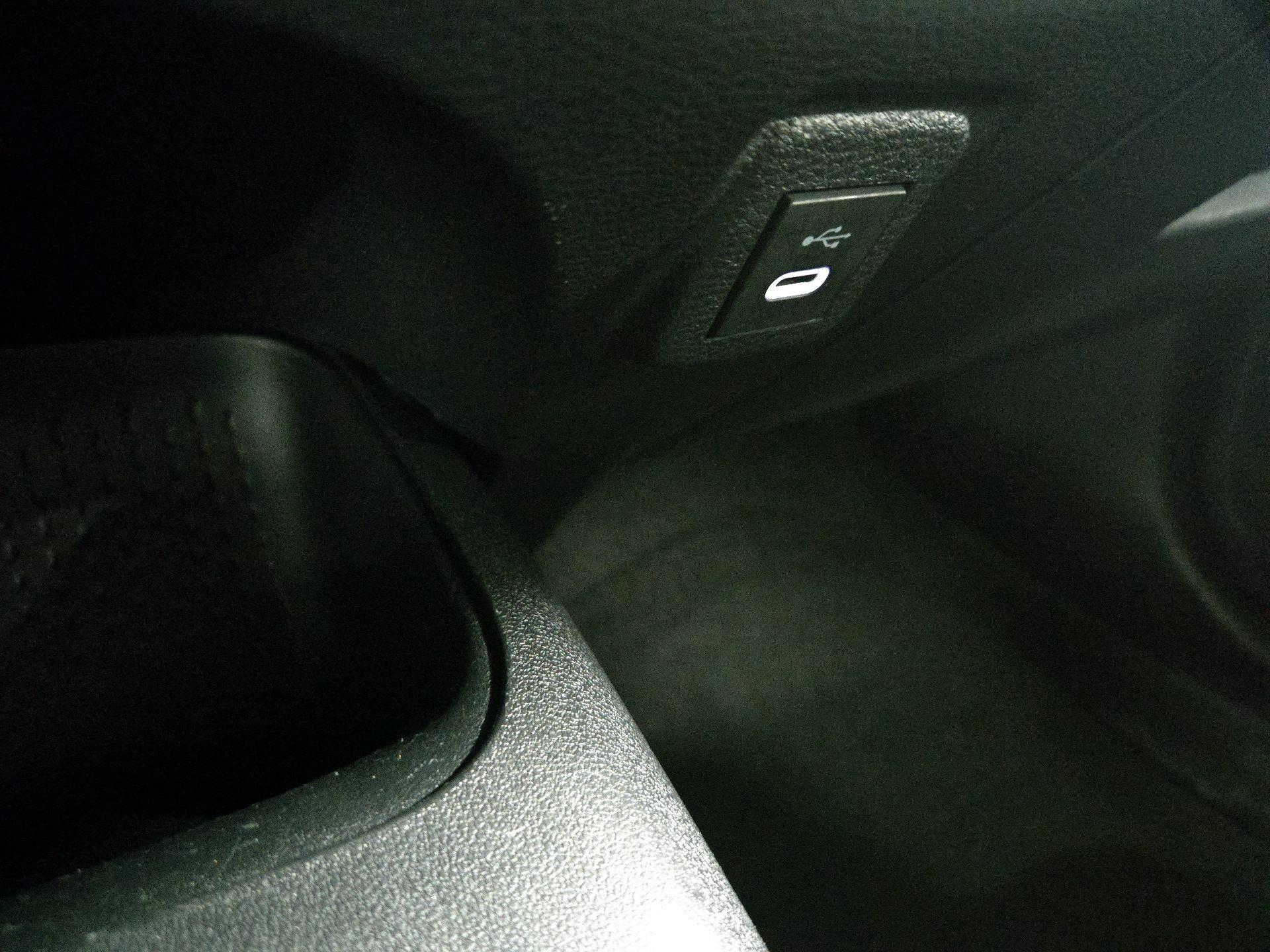 Thumbnail: 2025 Toyota Corolla - 18