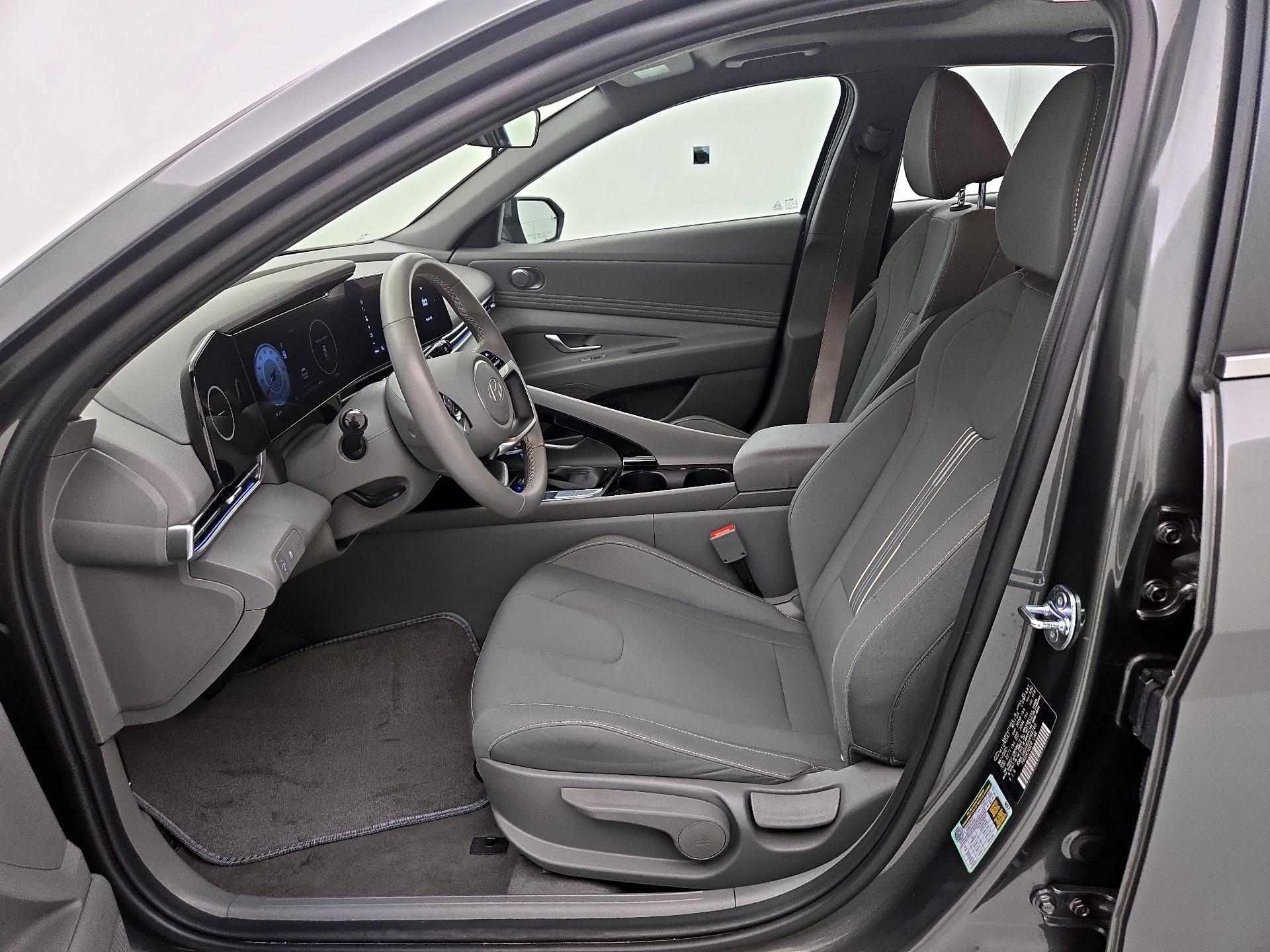 Thumbnail: 2025 Hyundai Elantra - 11