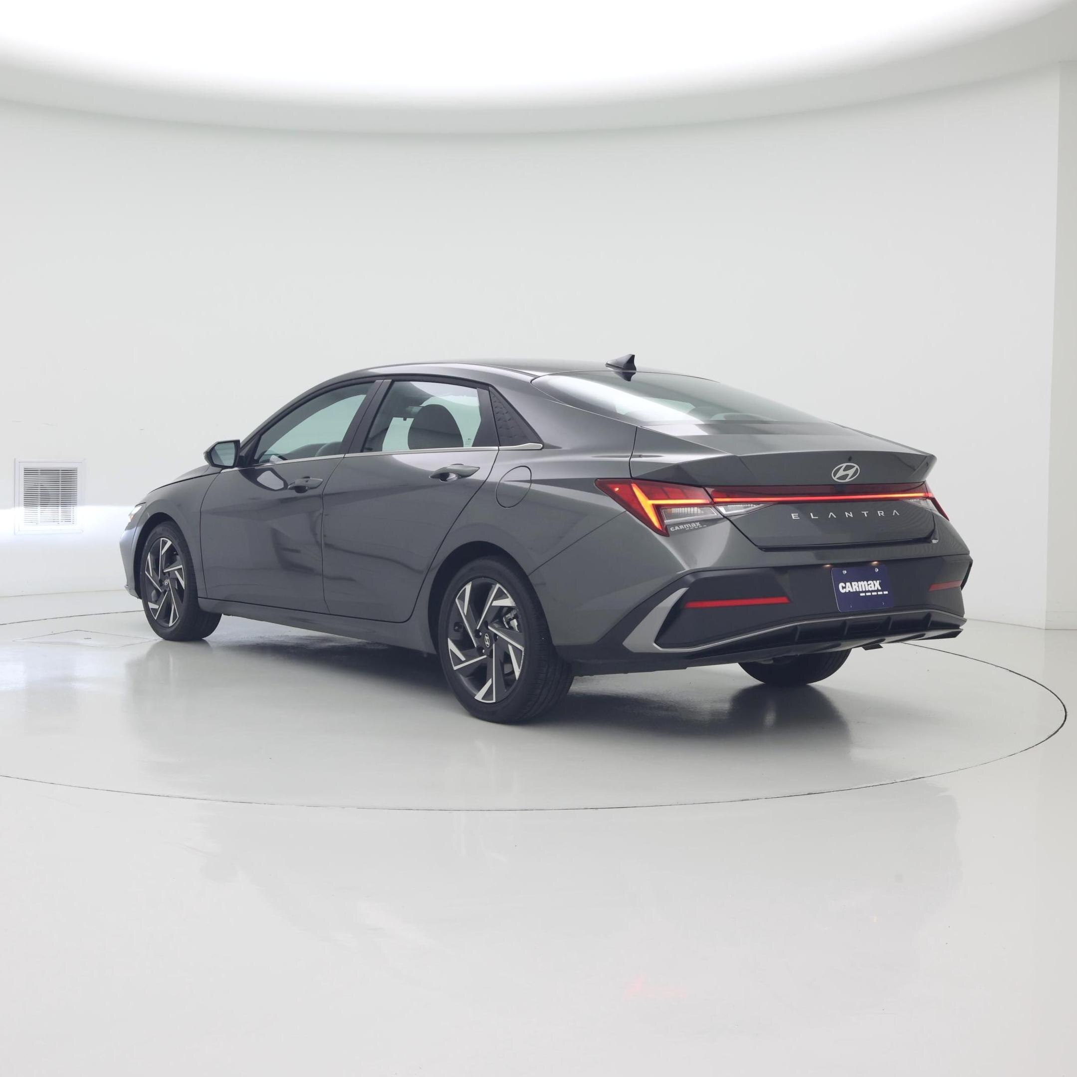 Thumbnail: 2025 Hyundai Elantra - 2
