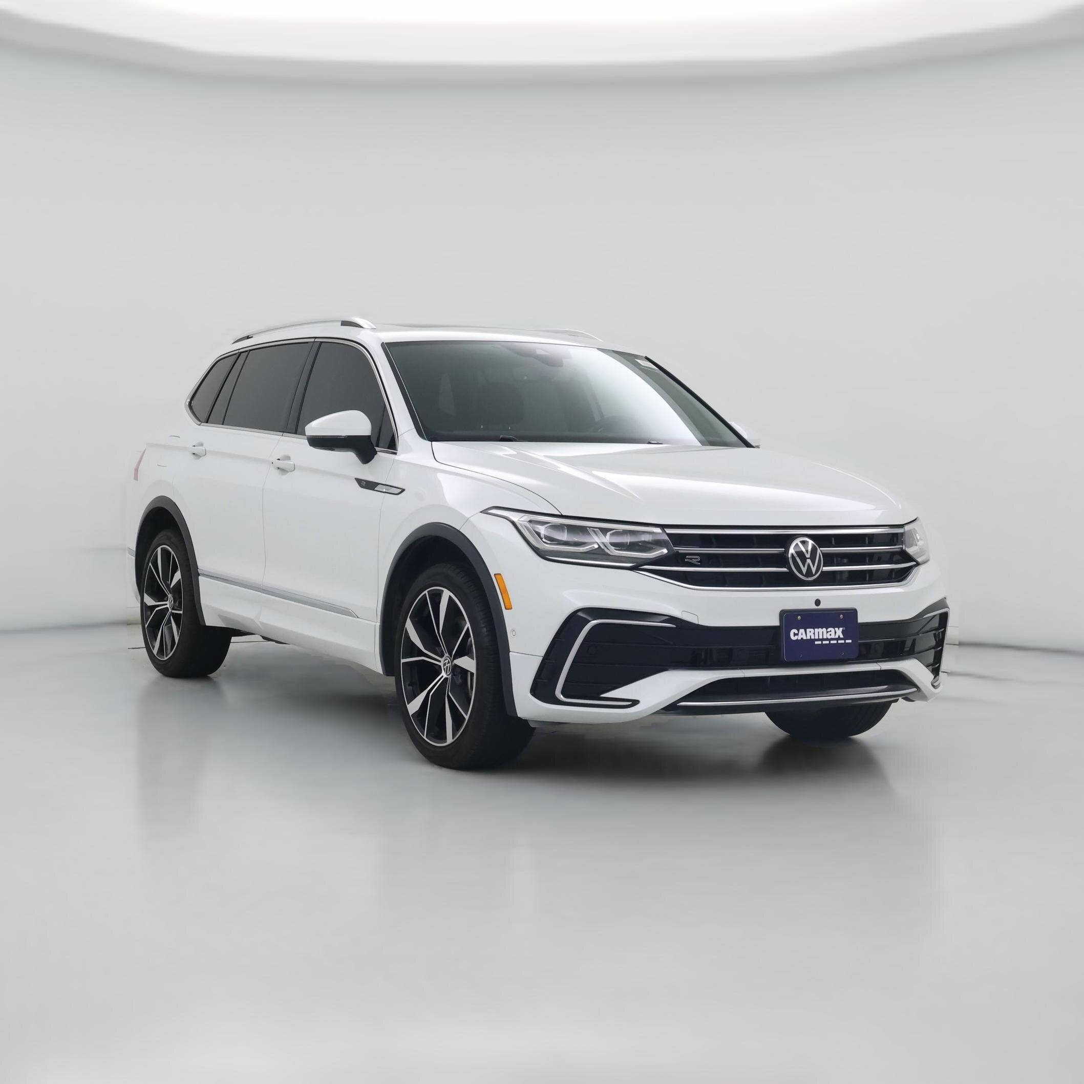 Thumbnail: 2022 Volkswagen Tiguan - 1