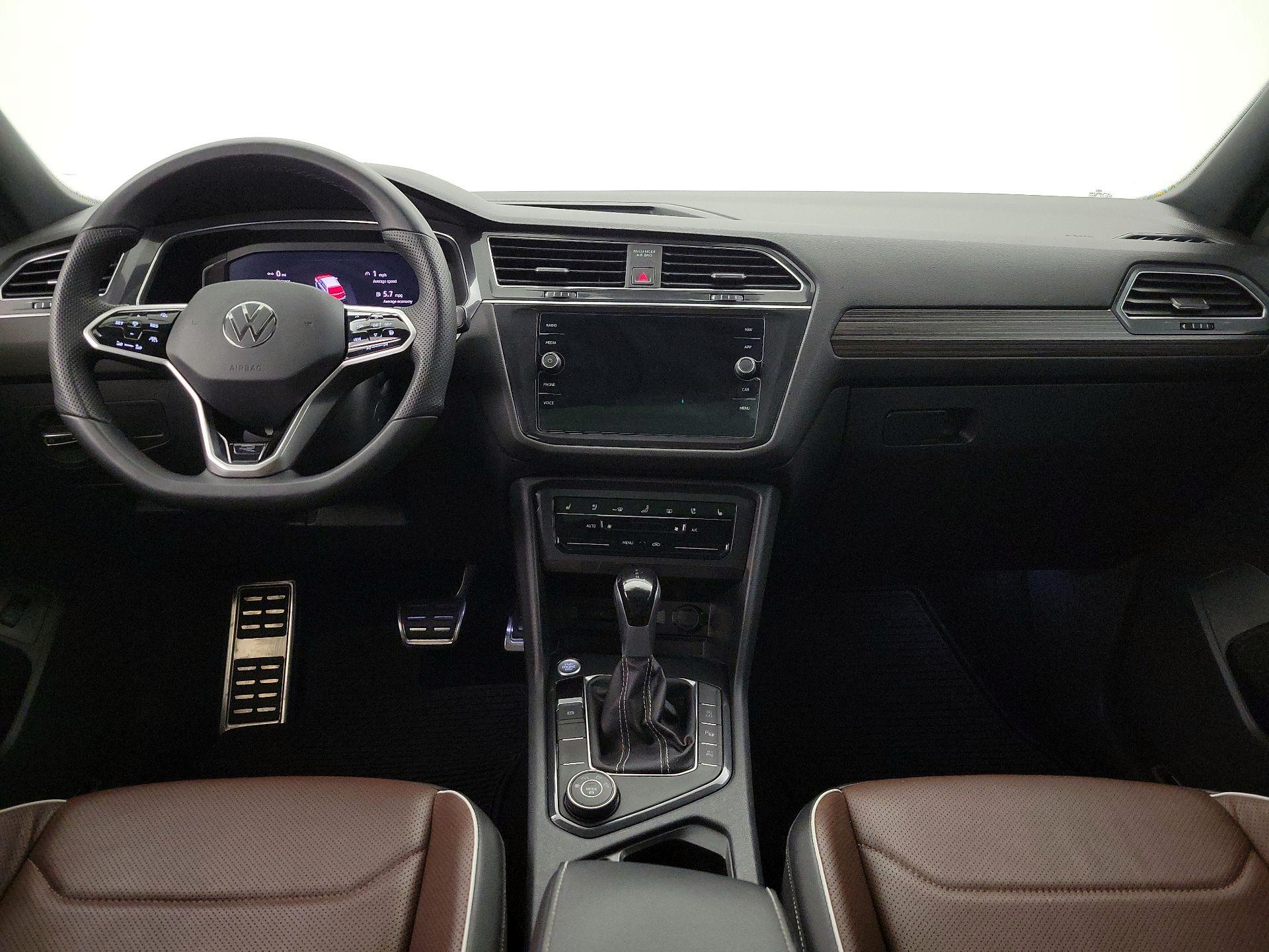 Thumbnail: 2022 Volkswagen Tiguan - 9