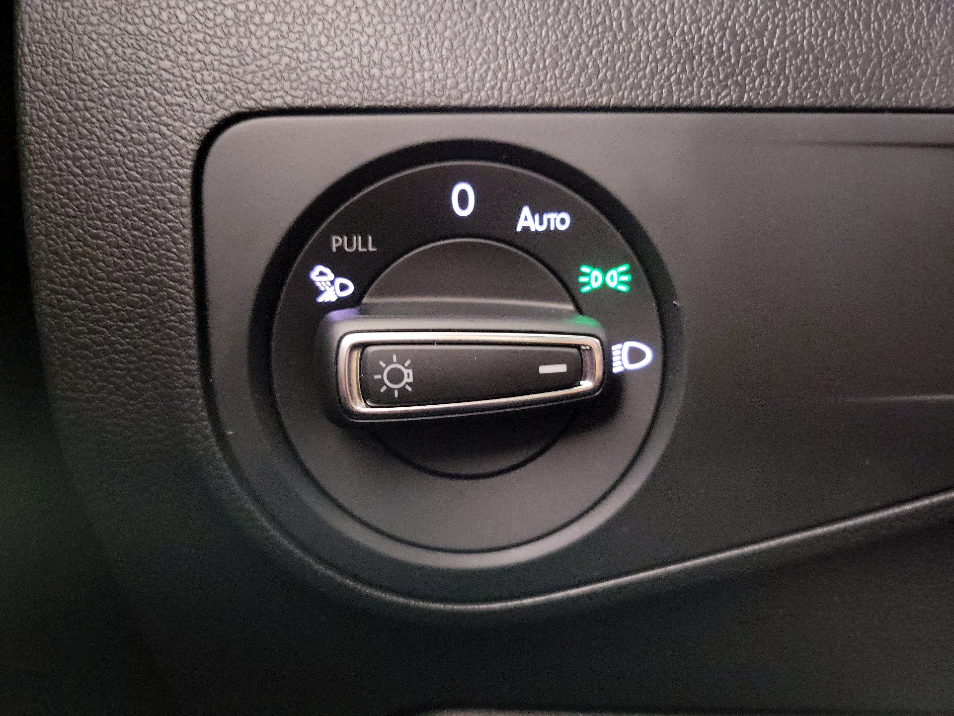 Thumbnail: 2022 Volkswagen Tiguan - 13