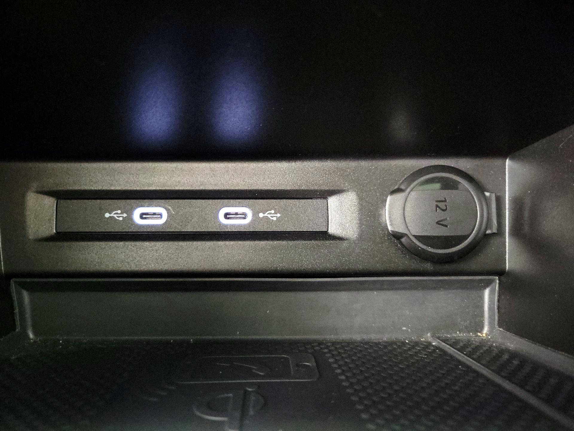 Thumbnail: 2022 Volkswagen Tiguan - 18