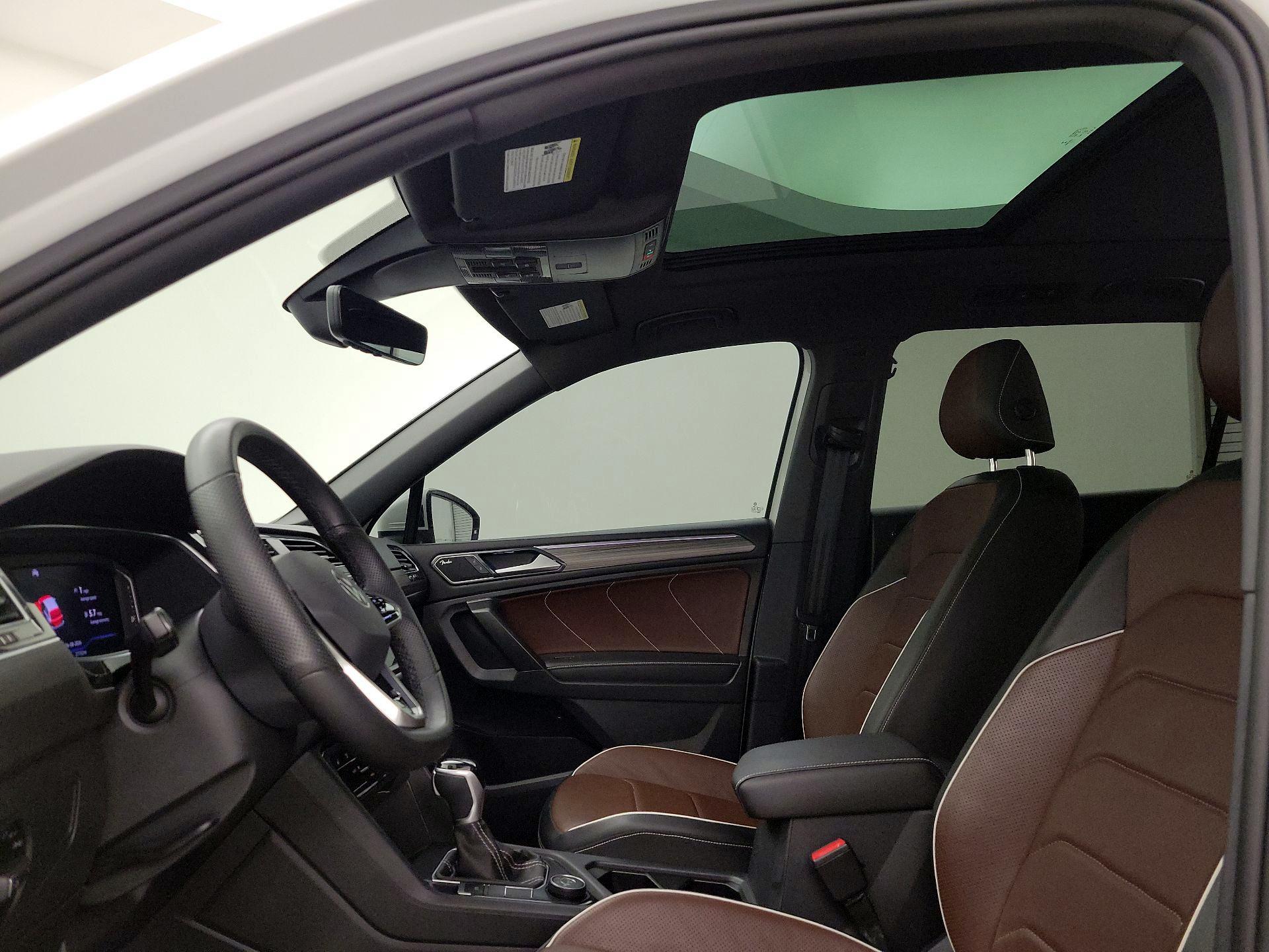 Thumbnail: 2022 Volkswagen Tiguan - 19