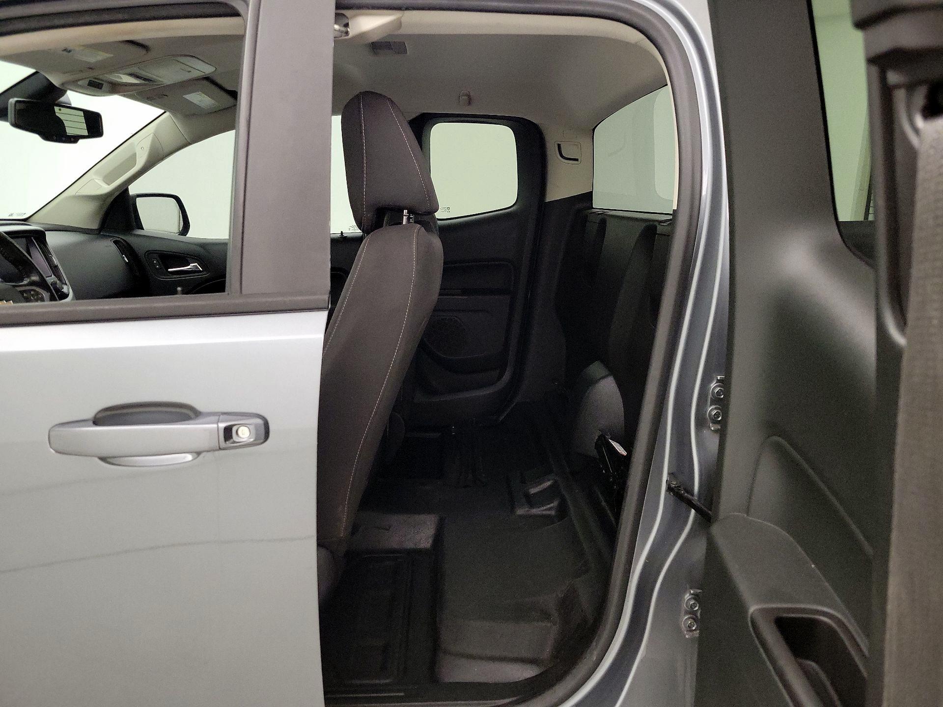 Thumbnail: 2021 Chevrolet Colorado - 19