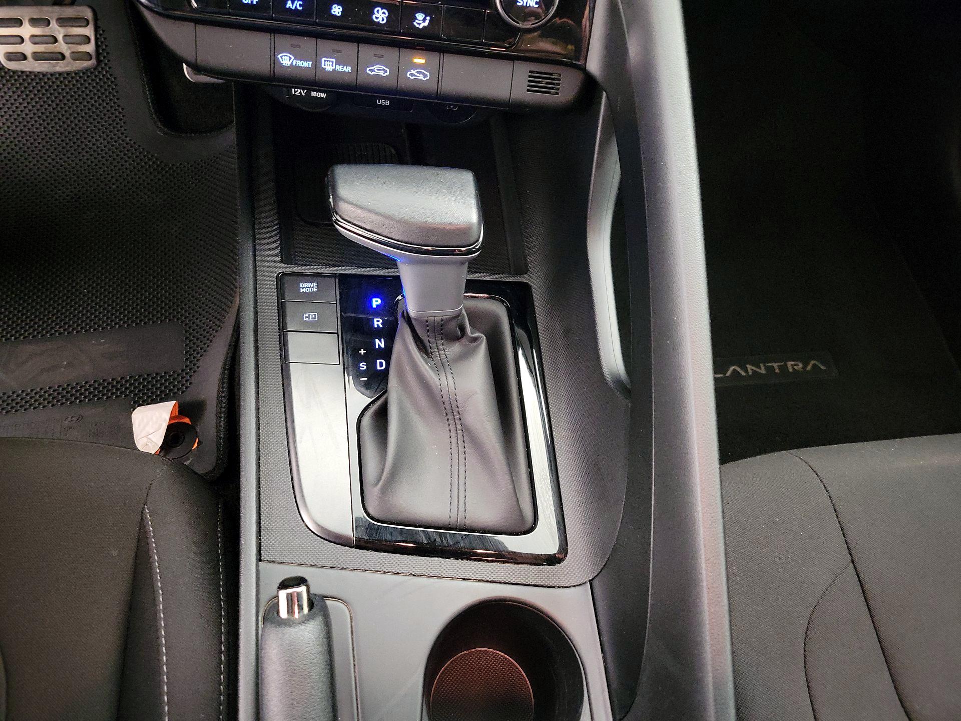 Thumbnail: 2025 Hyundai Elantra - 17