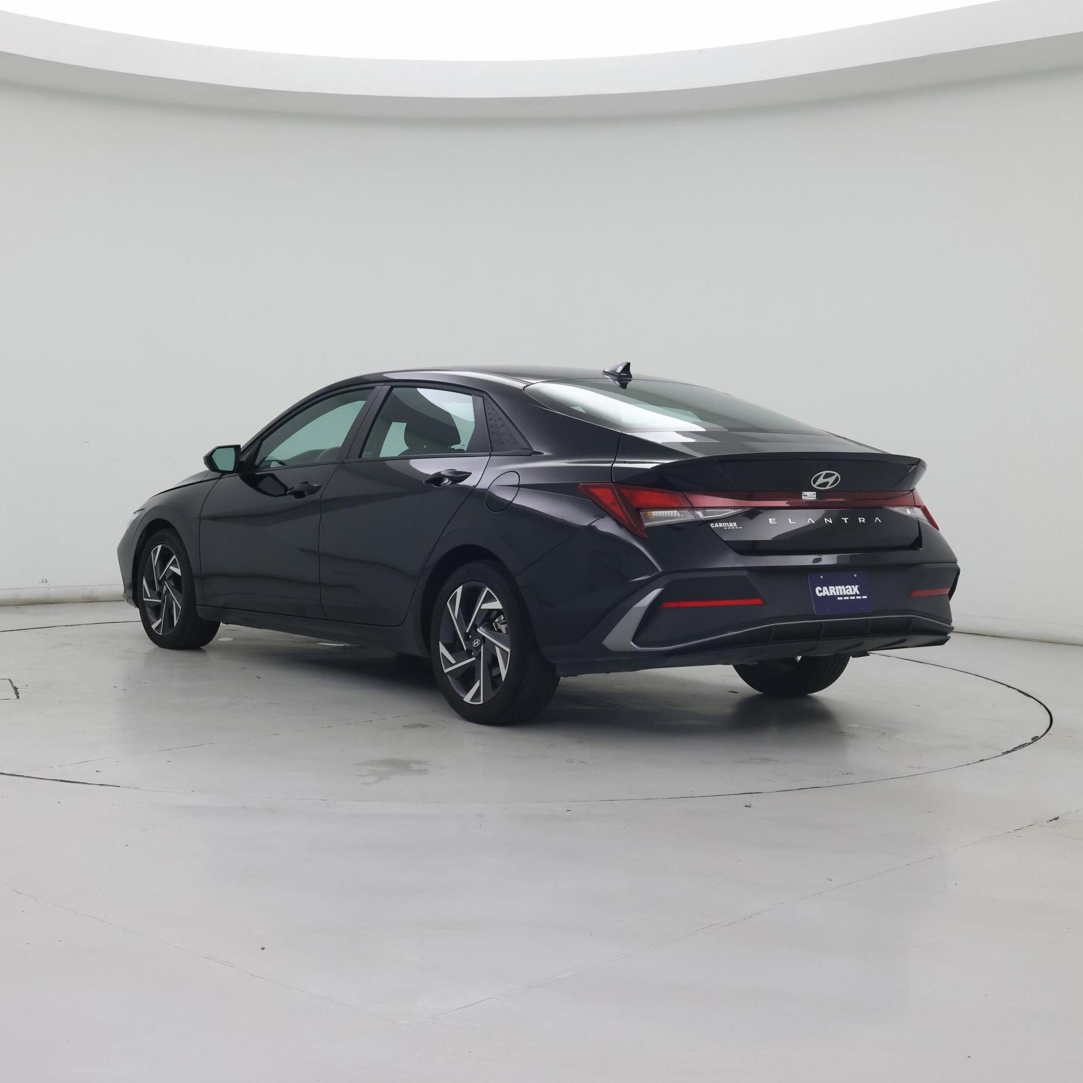 Thumbnail: 2025 Hyundai Elantra - 2