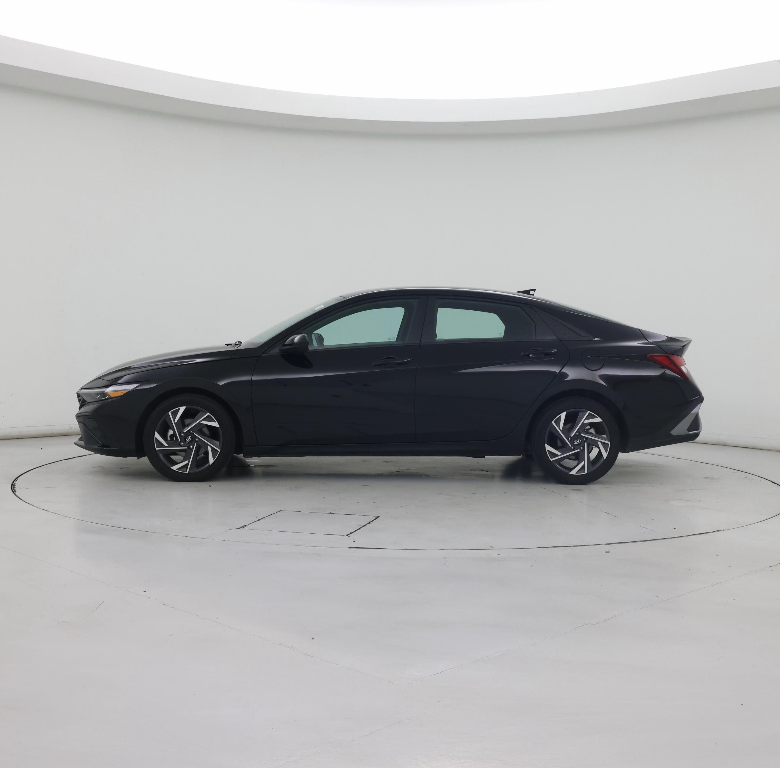 Thumbnail: 2025 Hyundai Elantra - 3