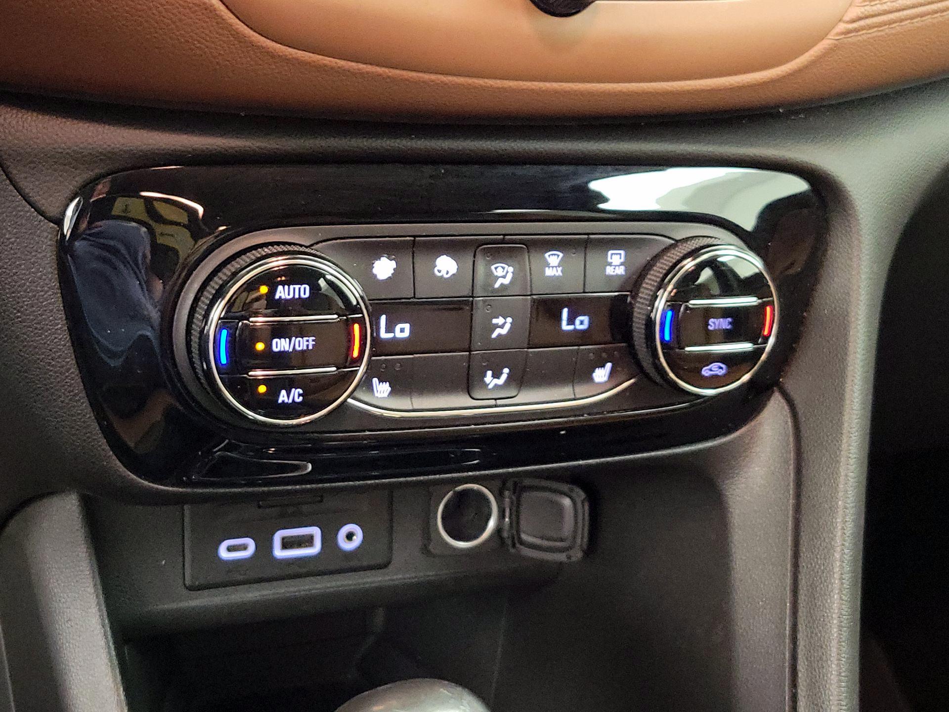 Thumbnail: 2020 Buick Encore GX - 17
