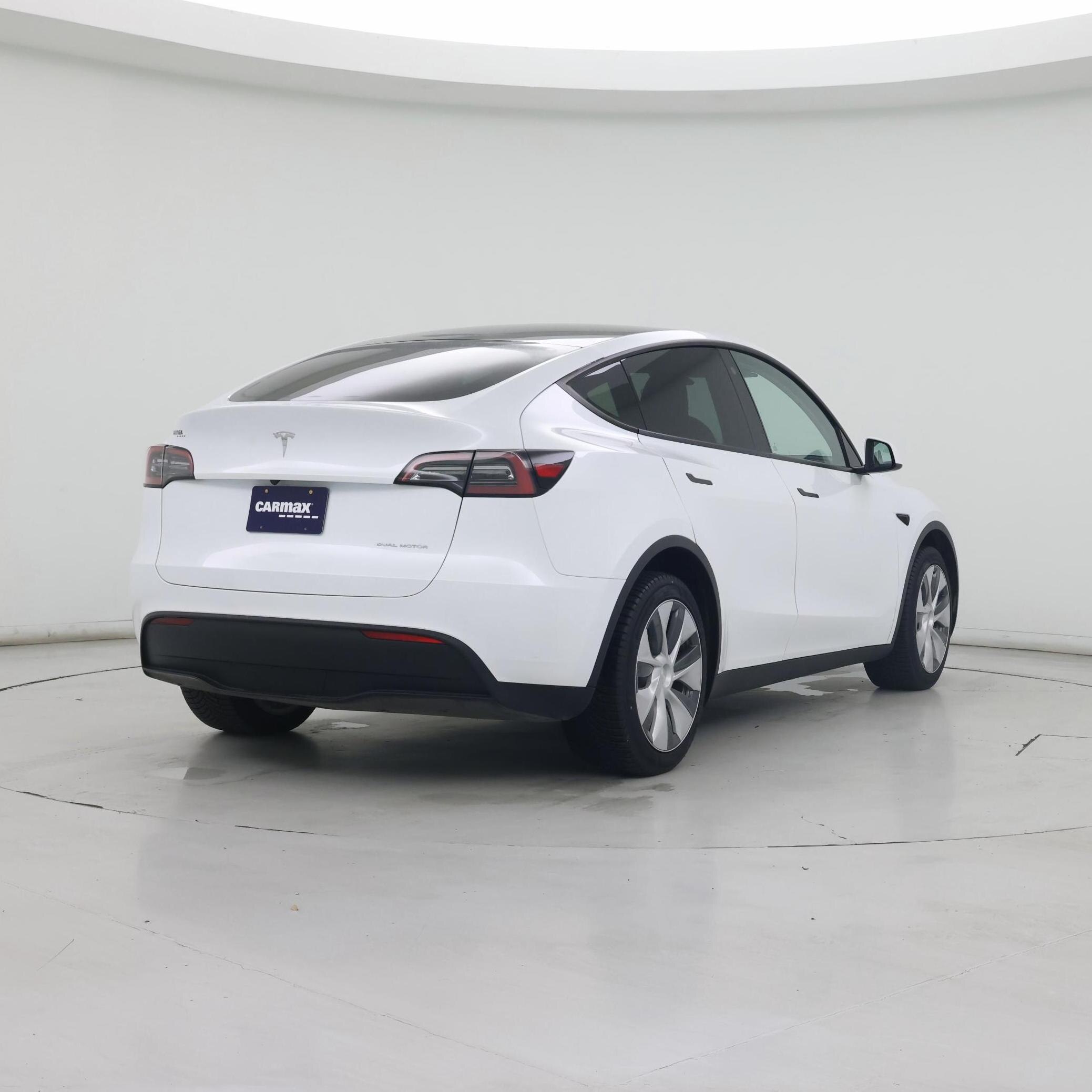 Thumbnail: 2023 Tesla Model Y - 8