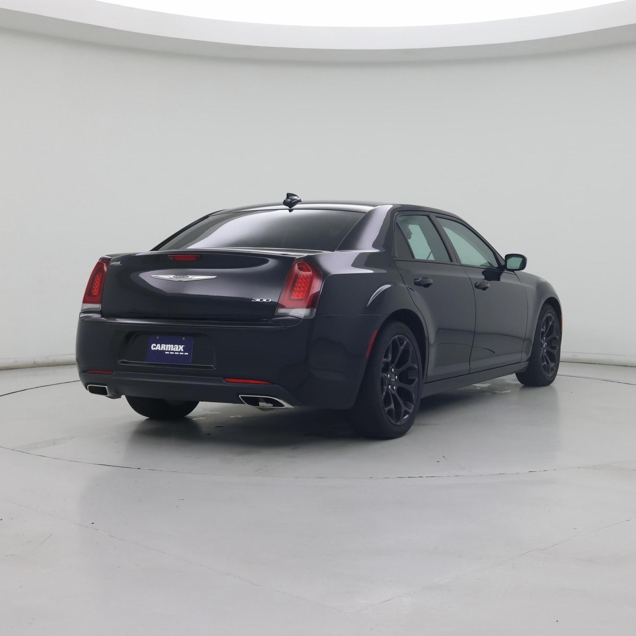 Thumbnail: 2019 Chrysler 300 - 8