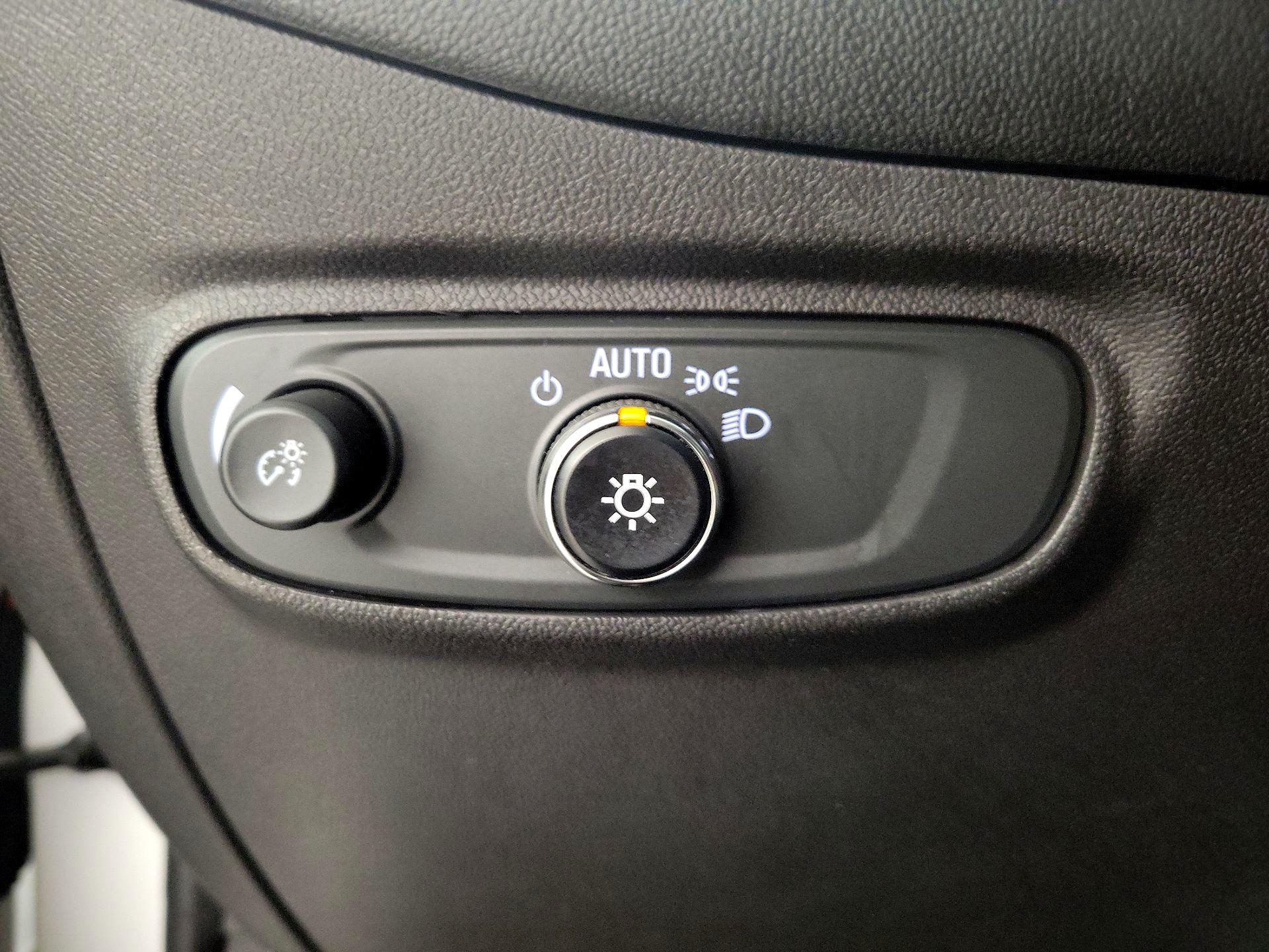 Thumbnail: 2020 Chevrolet Equinox - 13