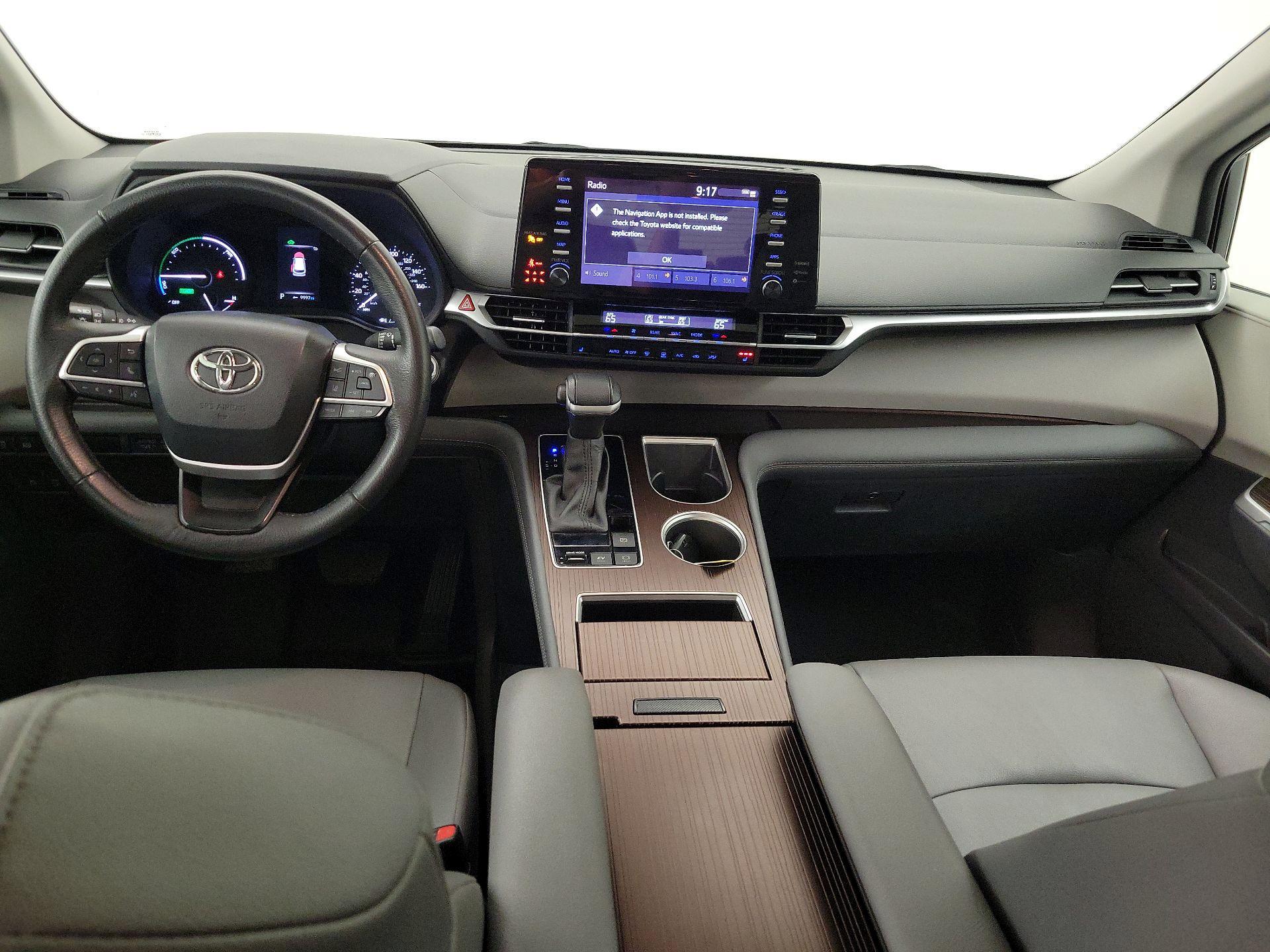 Thumbnail: 2024 Toyota Sienna - 9