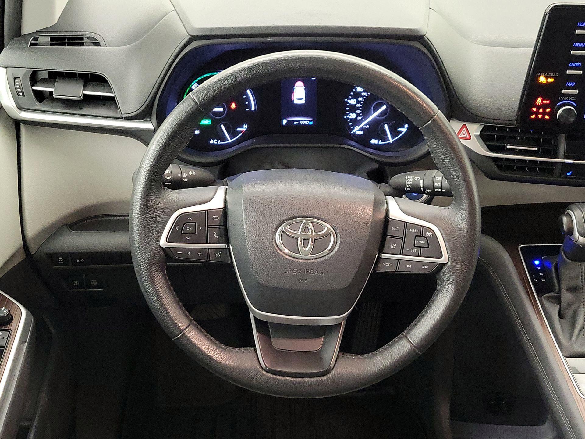 Thumbnail: 2024 Toyota Sienna - 10