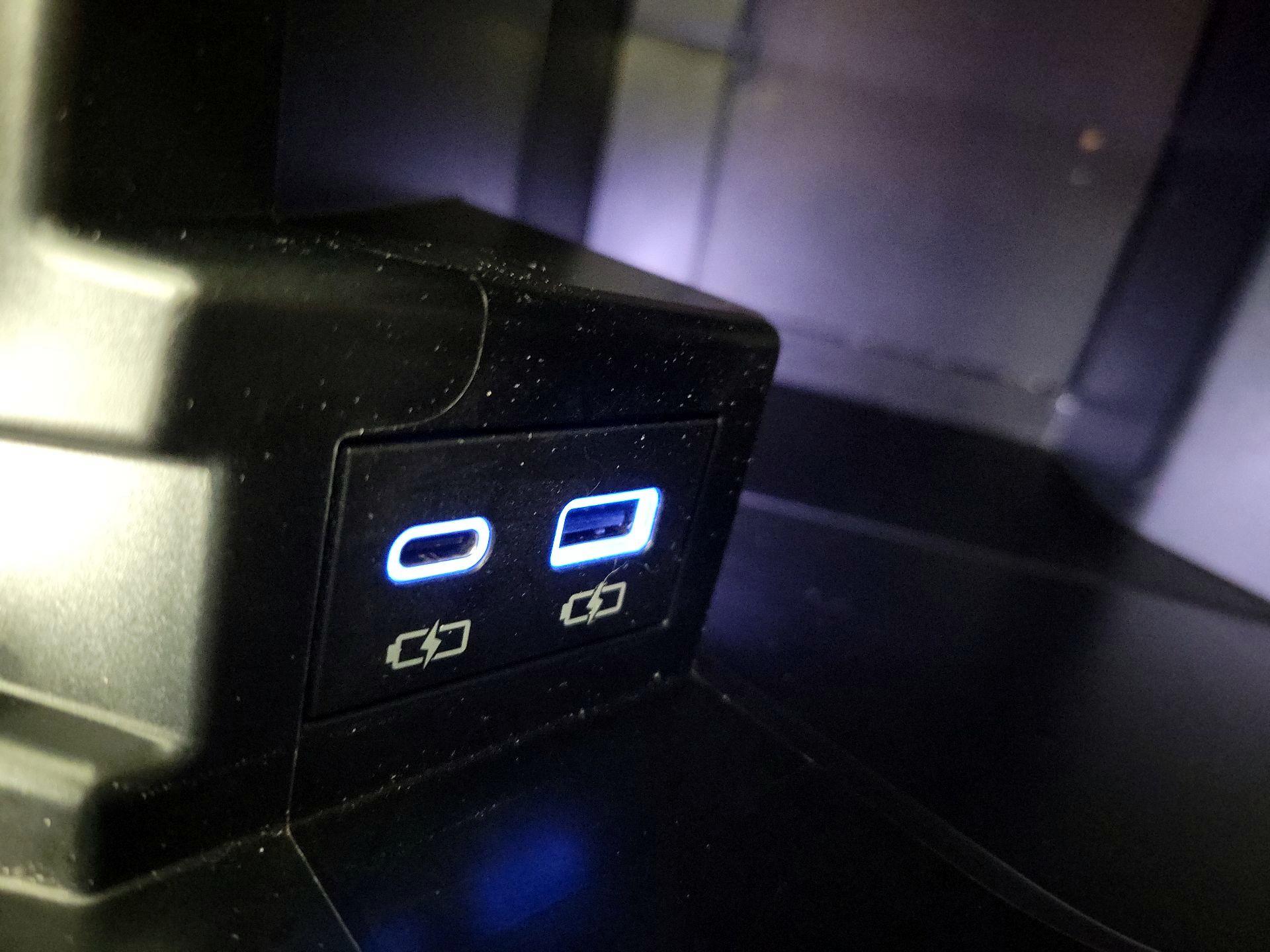 Thumbnail: 2024 Toyota Sienna - 18