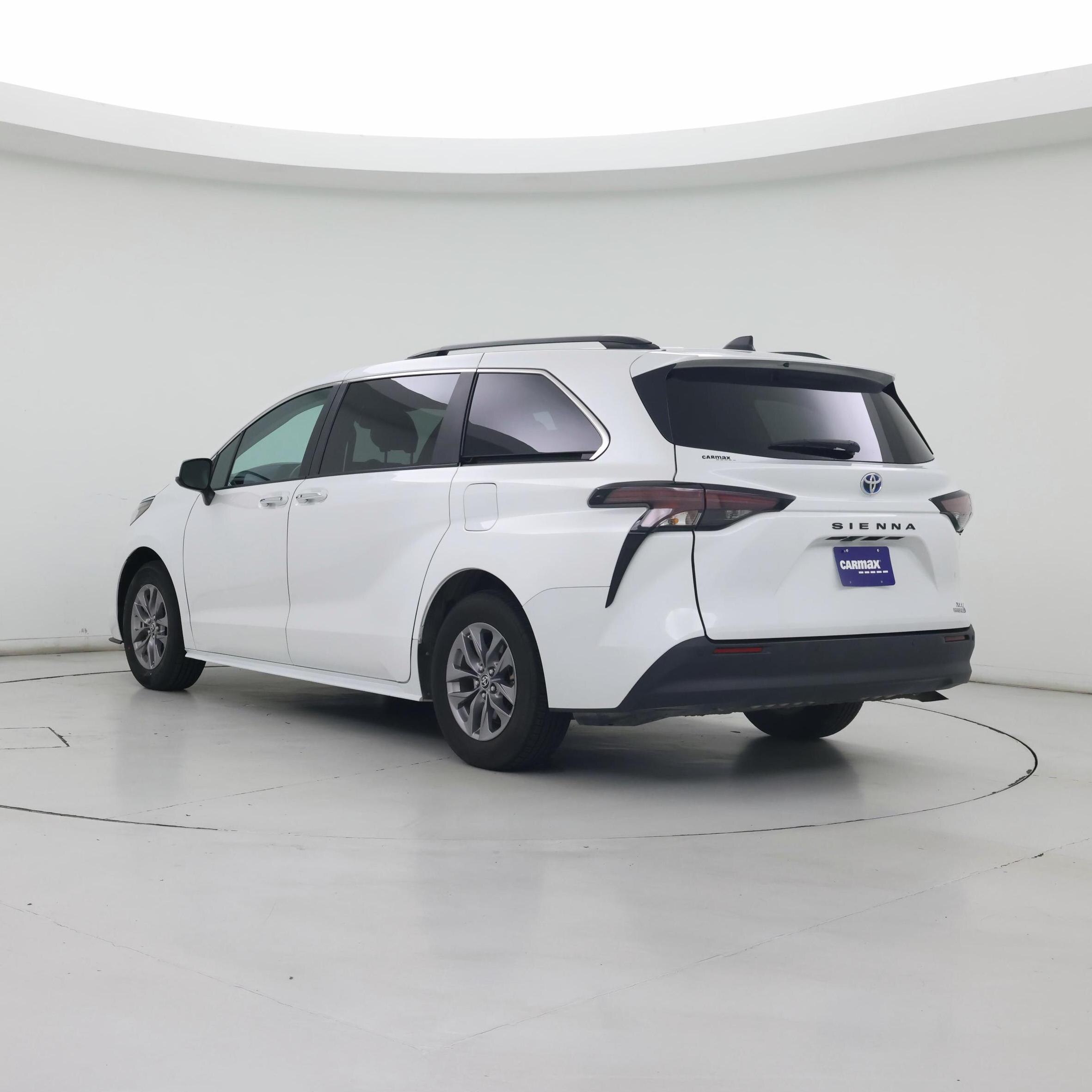 Thumbnail: 2024 Toyota Sienna - 2