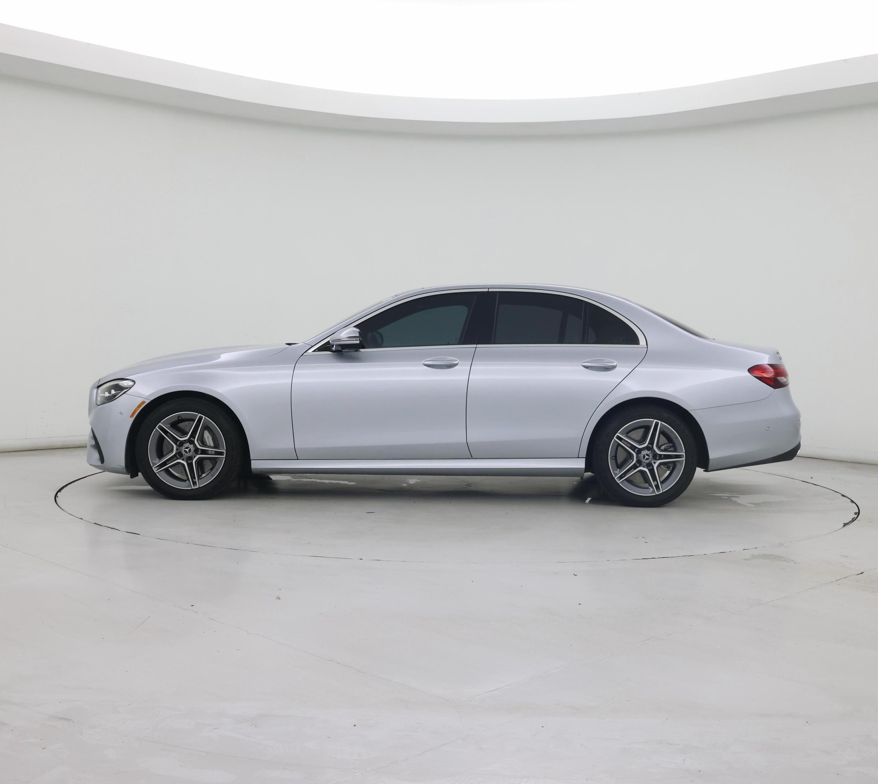 Thumbnail: 2021 Mercedes-Benz E-Class - 3