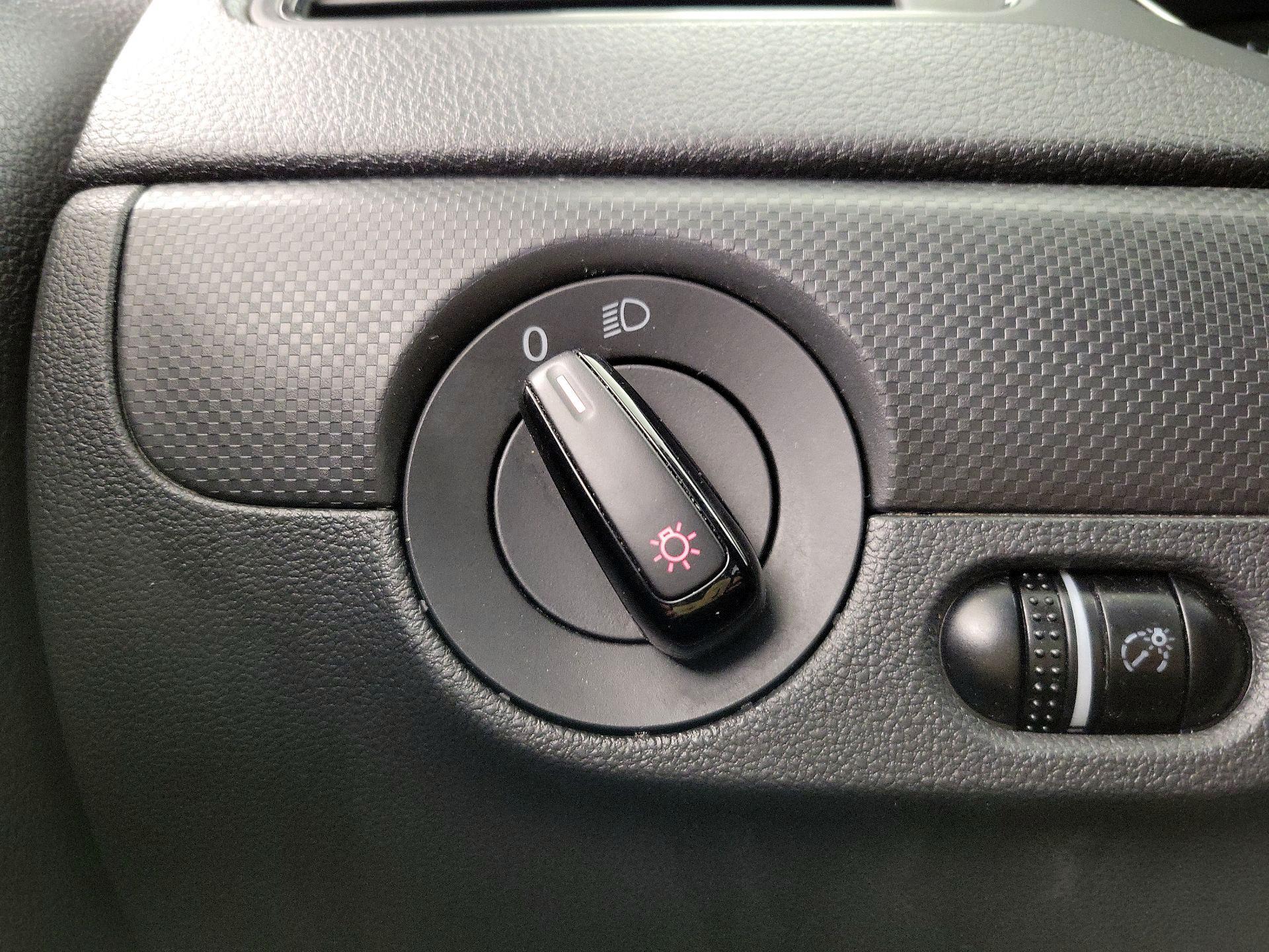 Thumbnail: 2016 Volkswagen Jetta - 13