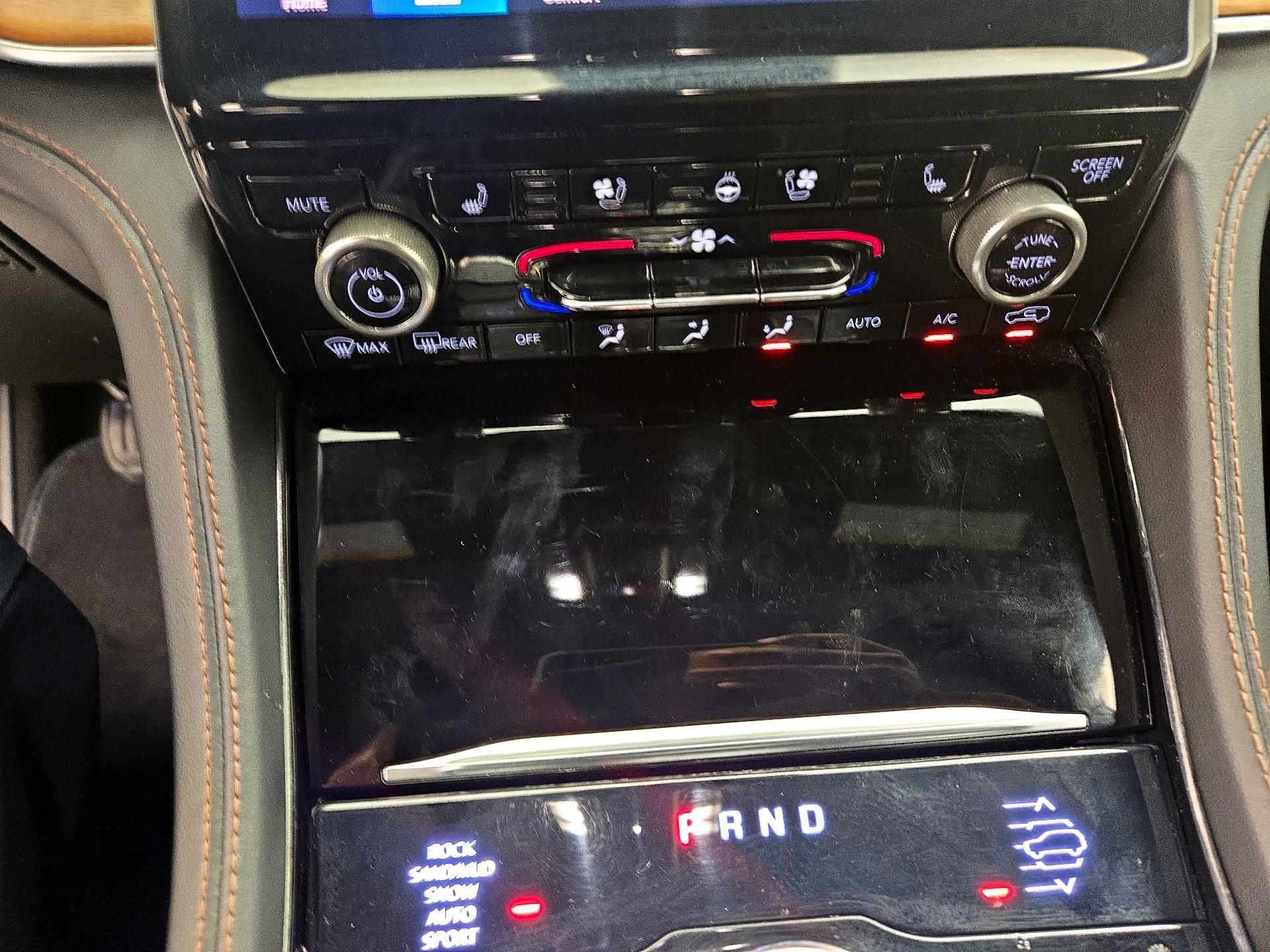 Thumbnail: 2021 Jeep Grand Cherokee L - 17