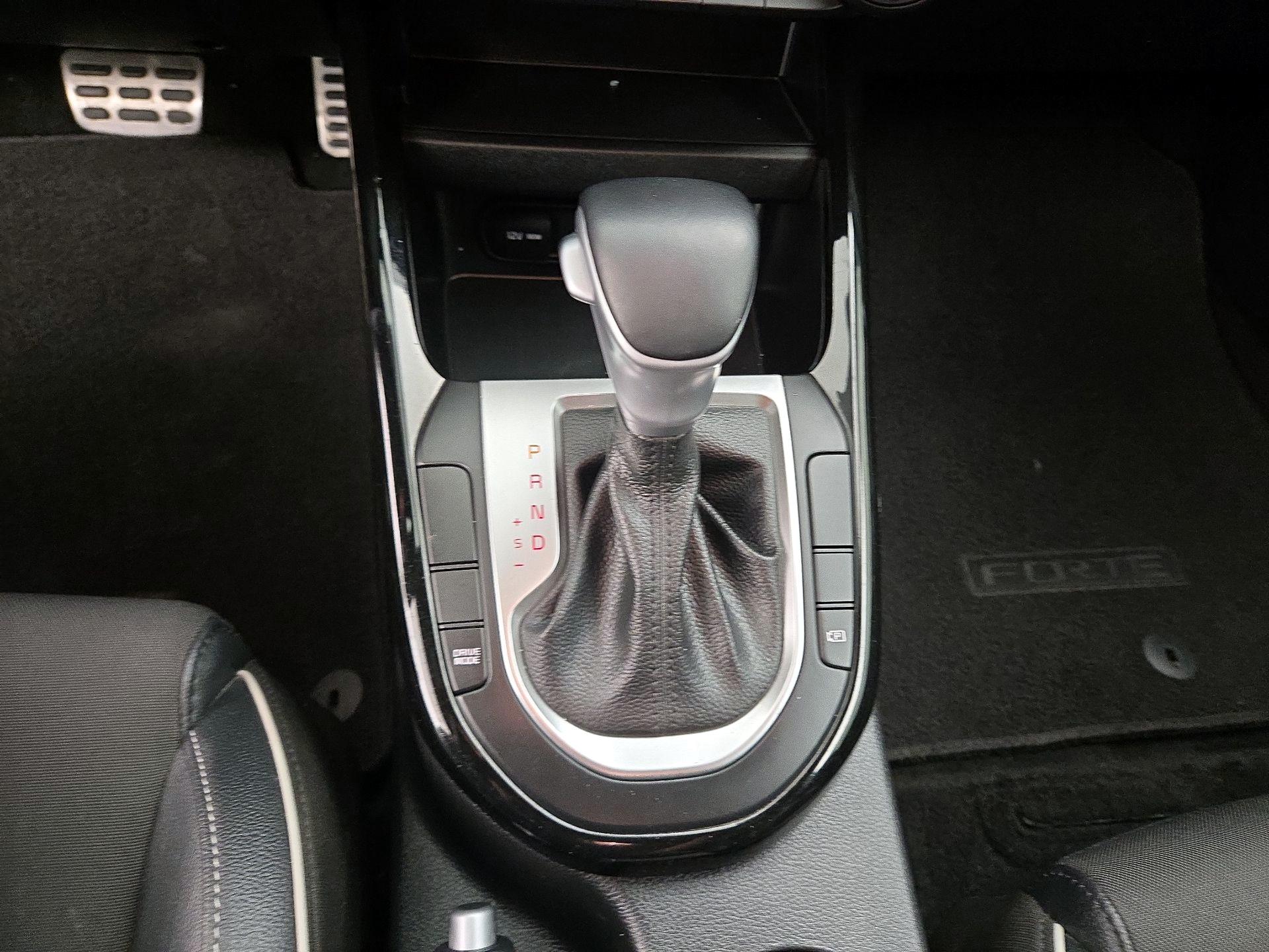 Thumbnail: 2023 Kia Forte - 18