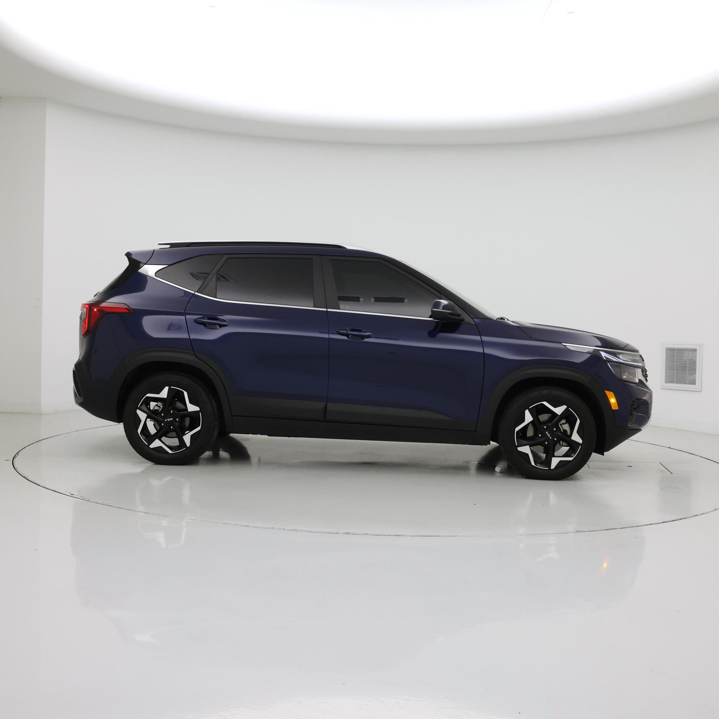 Thumbnail: 2024 Kia Seltos - 7
