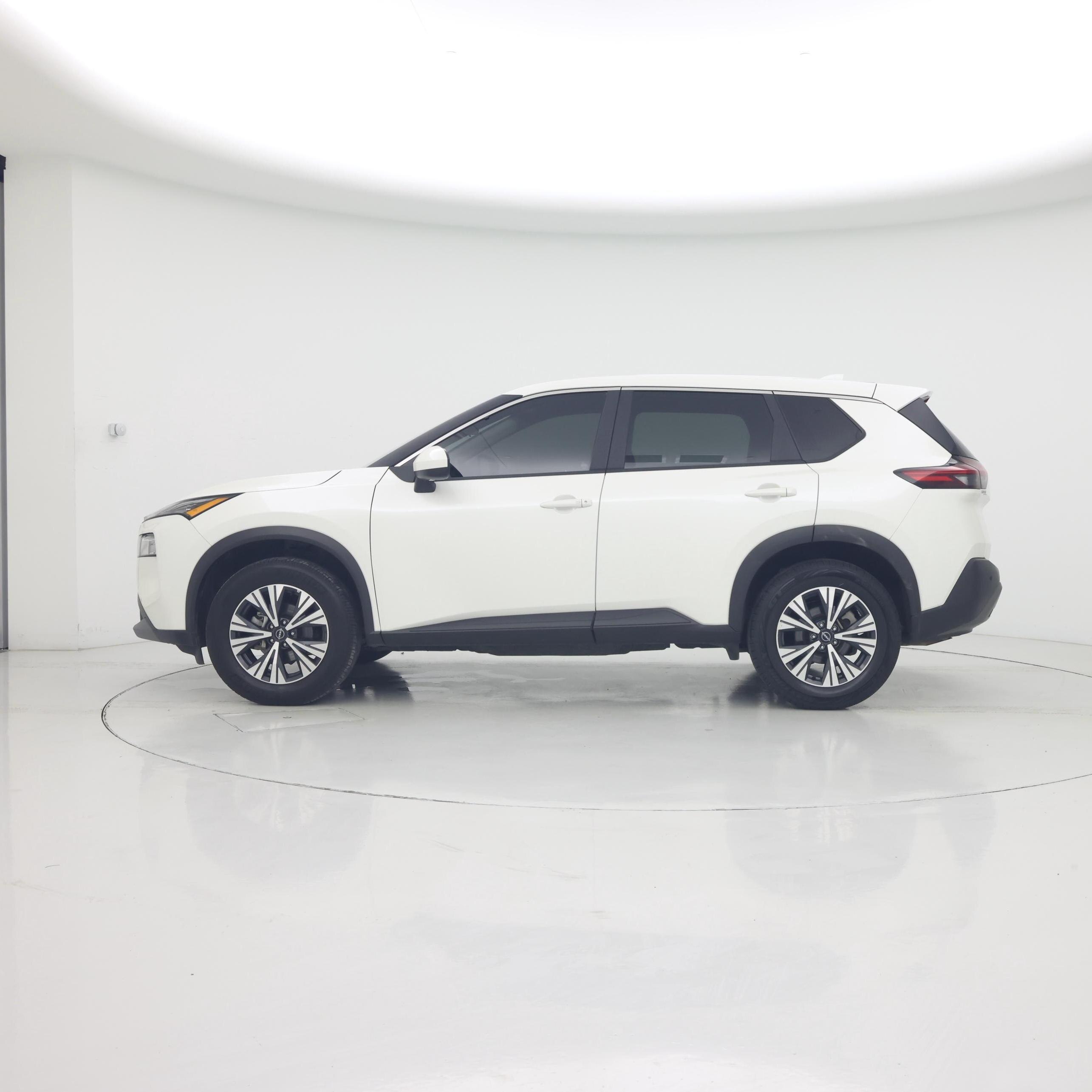 Thumbnail: 2023 Nissan Rogue - 3