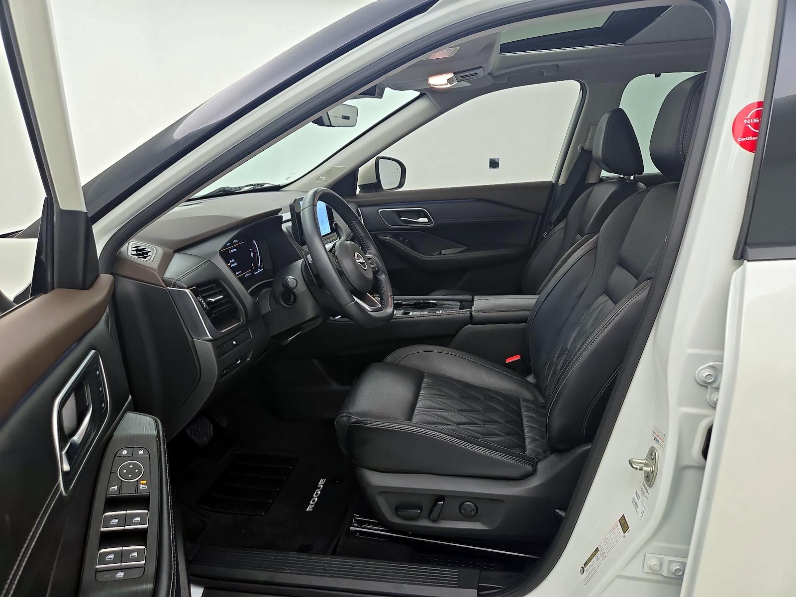 2023 Nissan Rogue Platinum - Photo 12