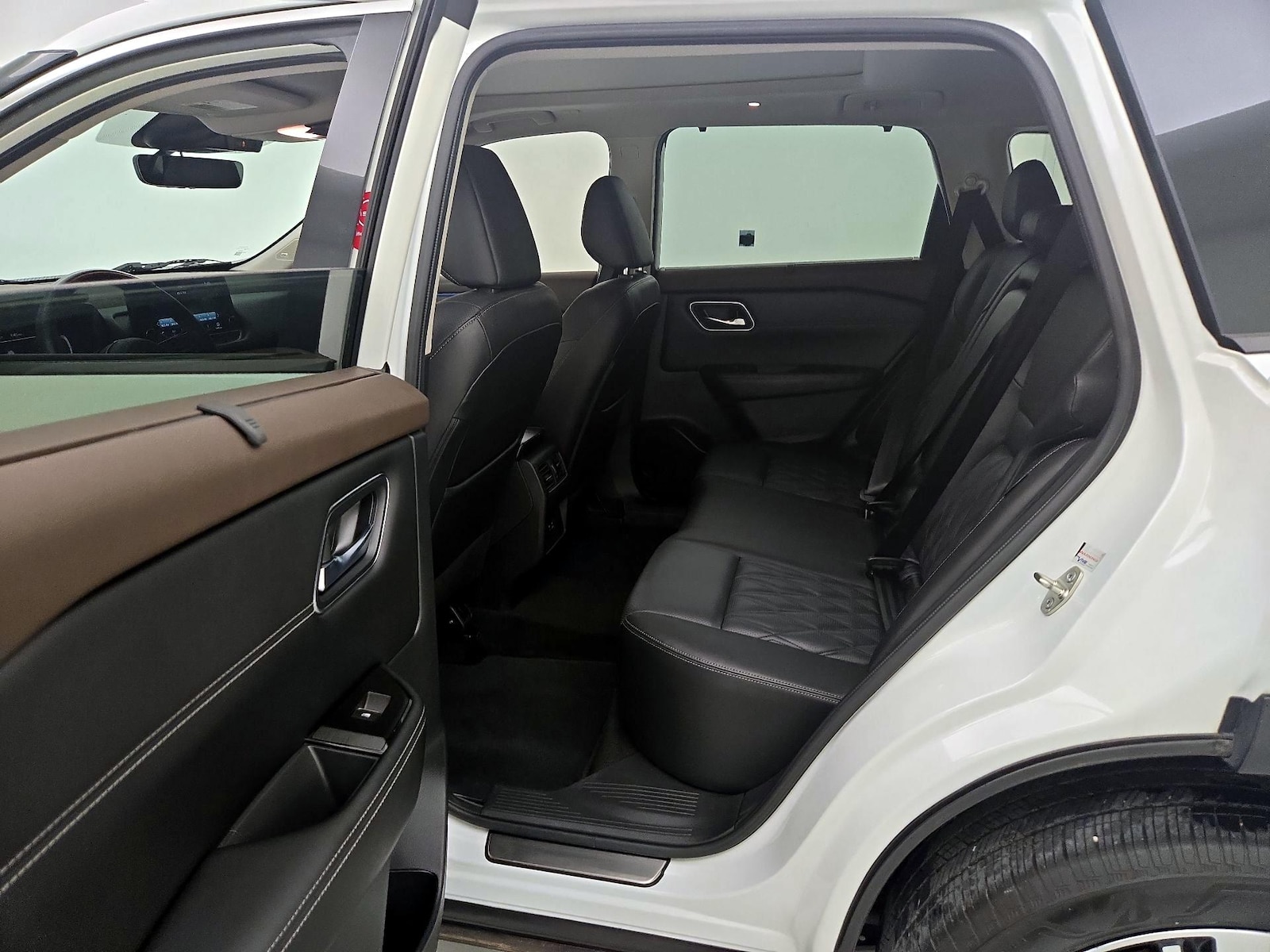 2023 Nissan Rogue Platinum - Photo 22