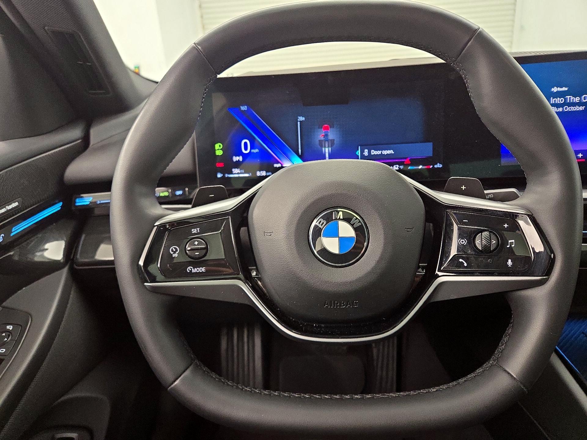 Thumbnail: 2025 BMW 5 Series - 10