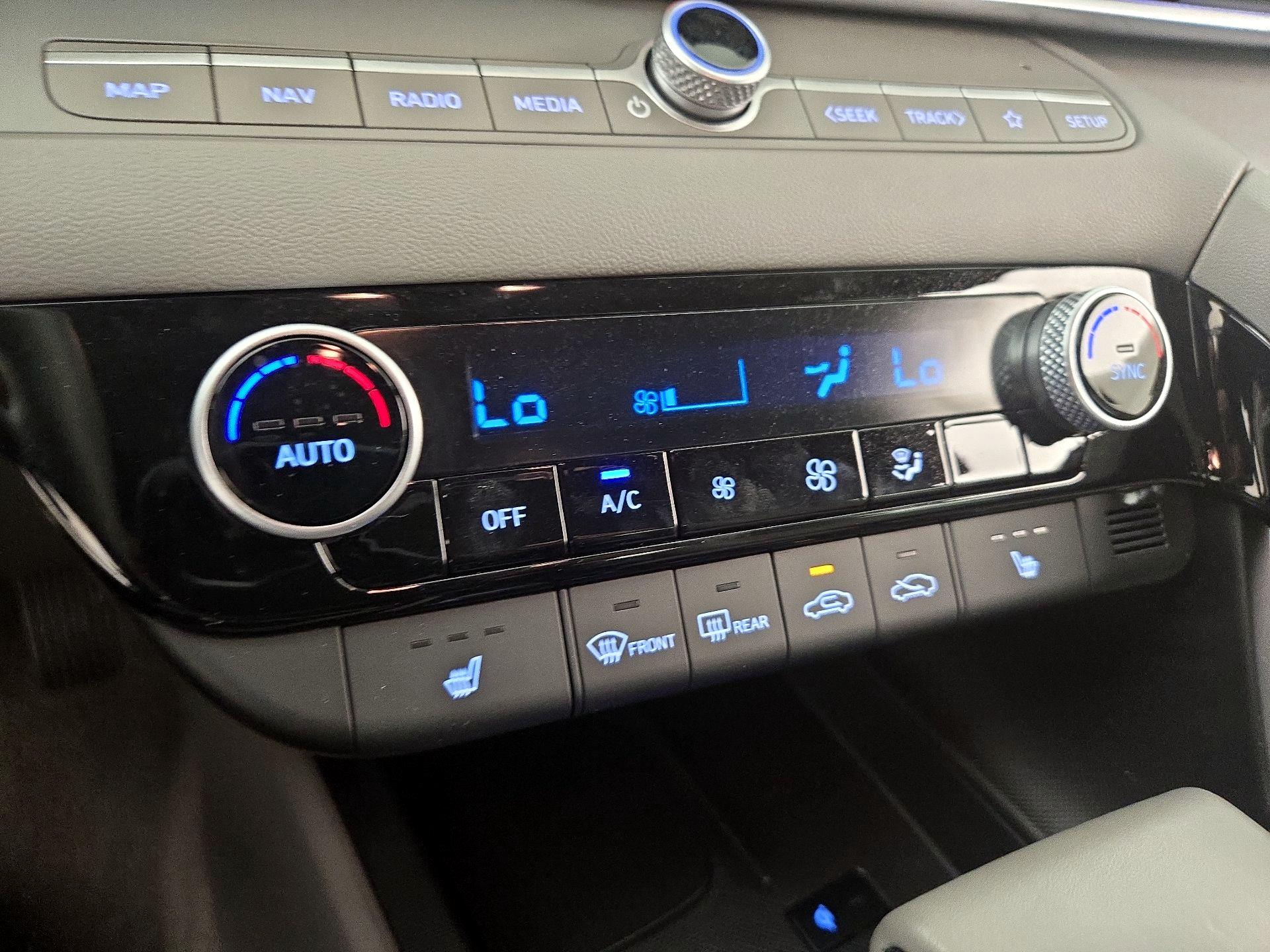 Thumbnail: 2025 Hyundai Elantra - 17